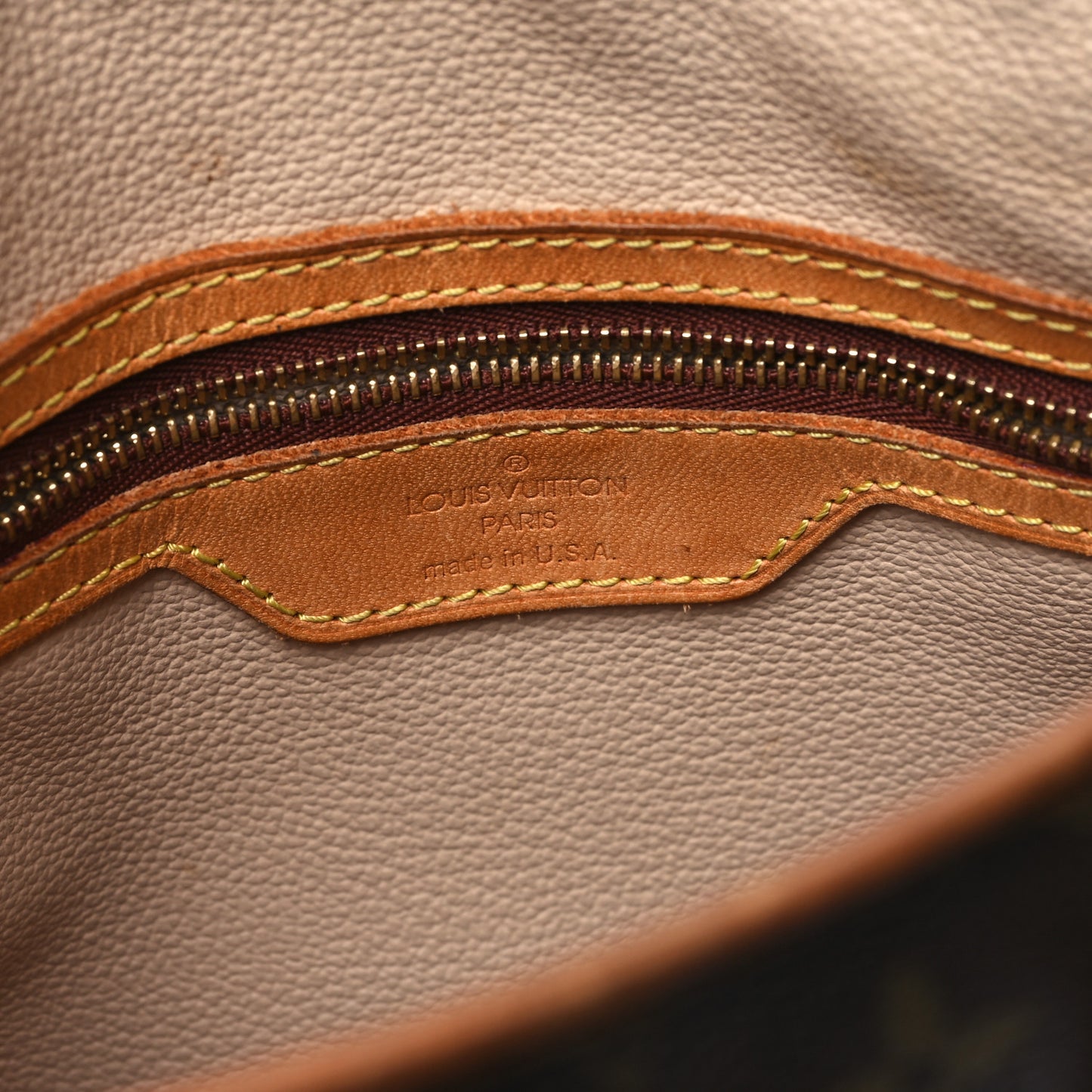 Monogram Petit Bucket 23