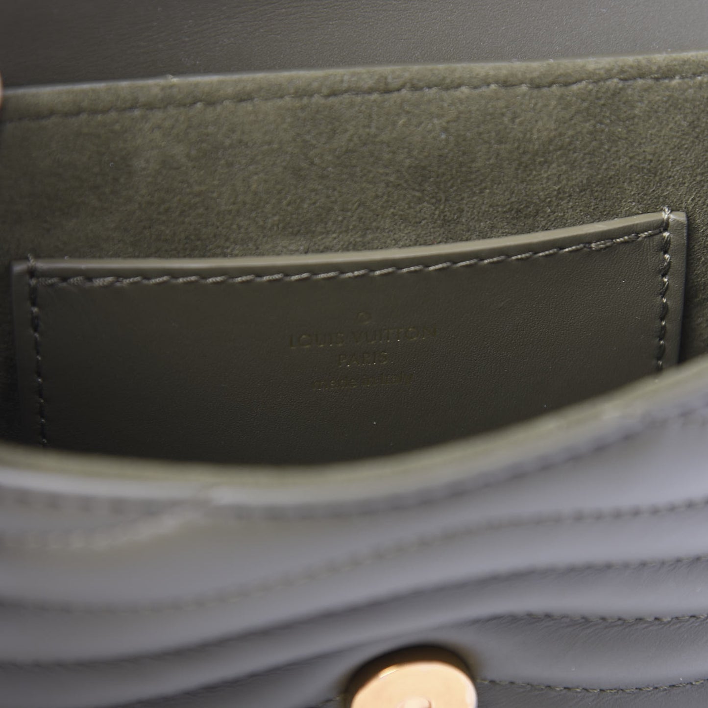 Calfskin New Wave Multi Pochette Kaki