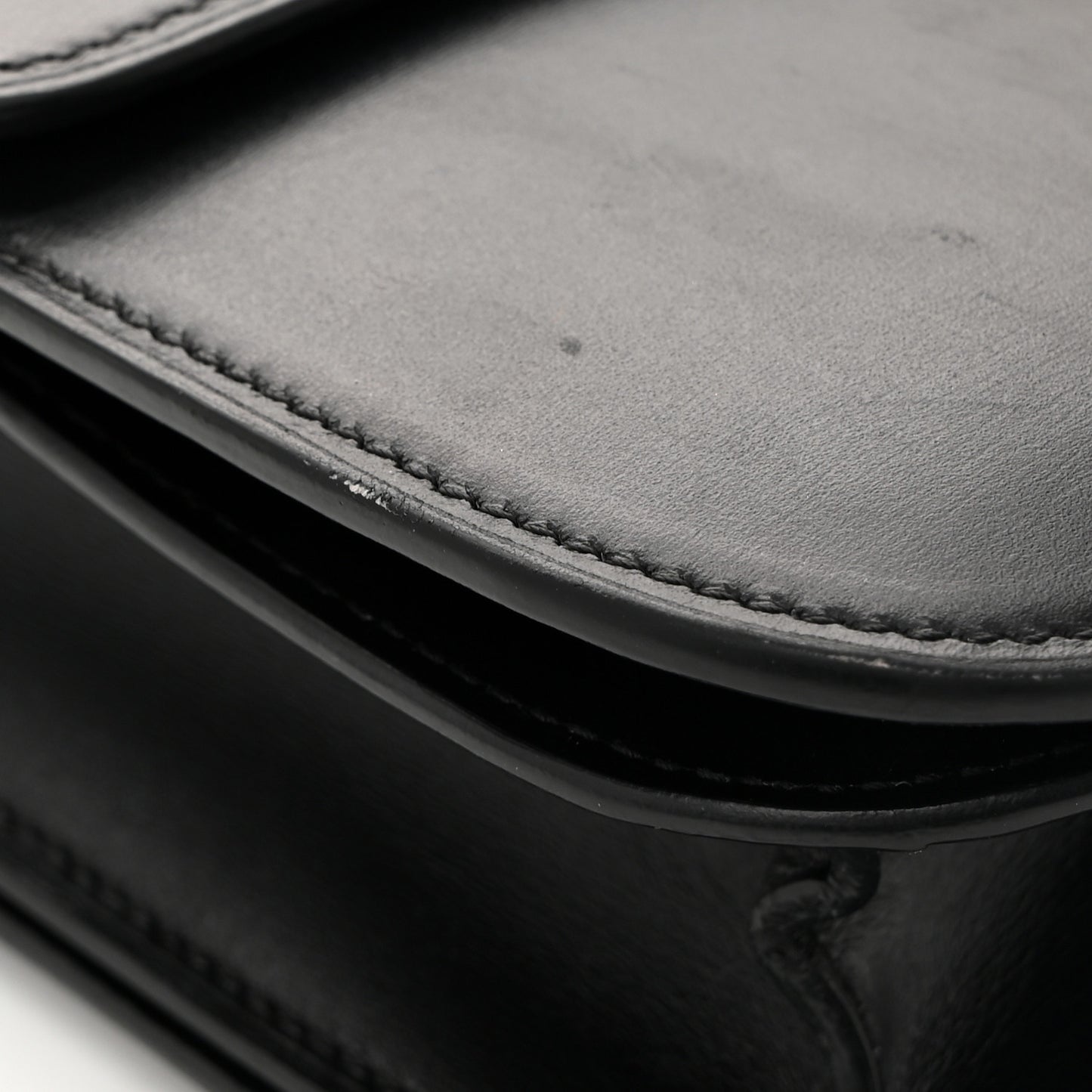 Box Calfskin Medium Classic Box Flap Bag Black