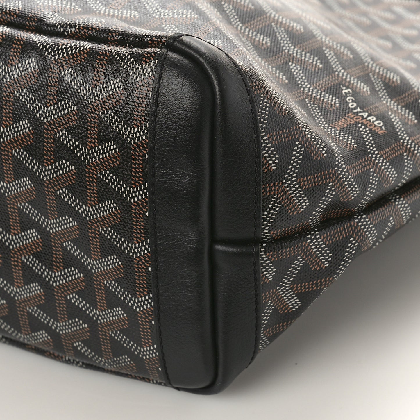 Goyardine Artois PM Black