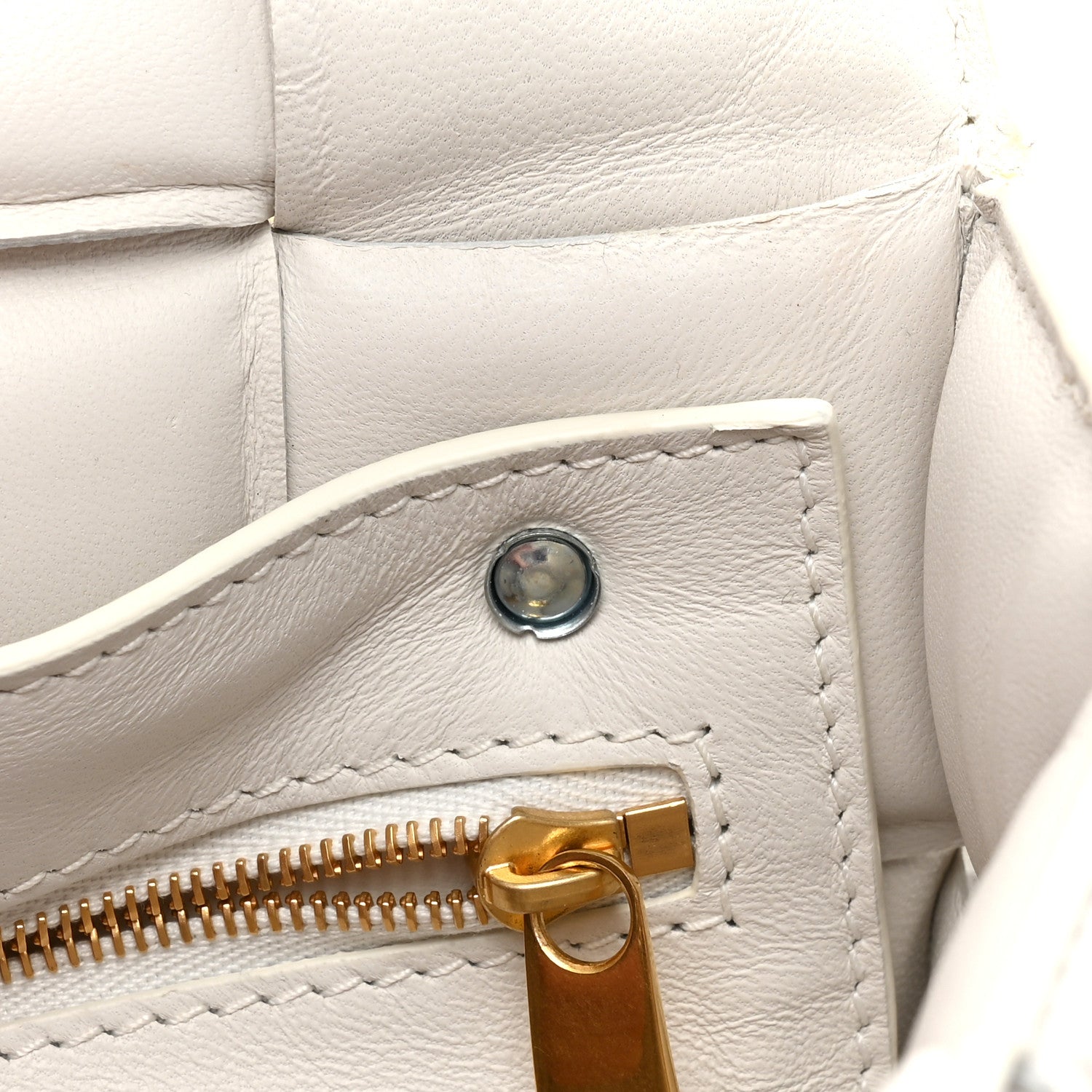 Bottega Veneta Lambskin Maxi Intreccio Padded Chain Cassette Crossbody Bag White 15 of 15