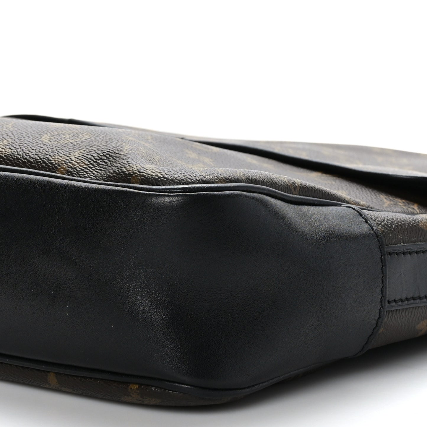 Monogram Macassar Bass GM