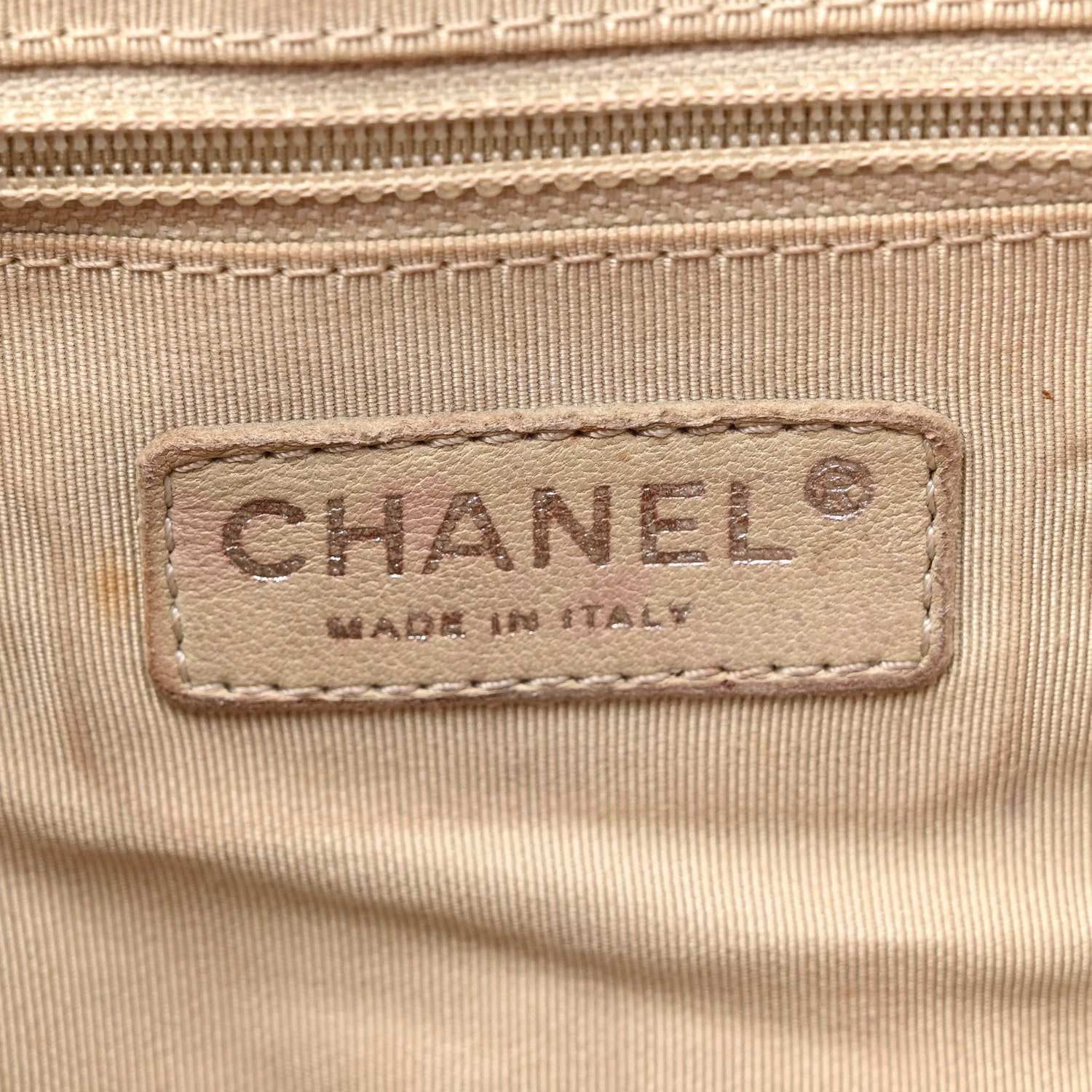 Chanel Washed Lambskin Quilted Medium Chain Around Messenger Red 7 of 20