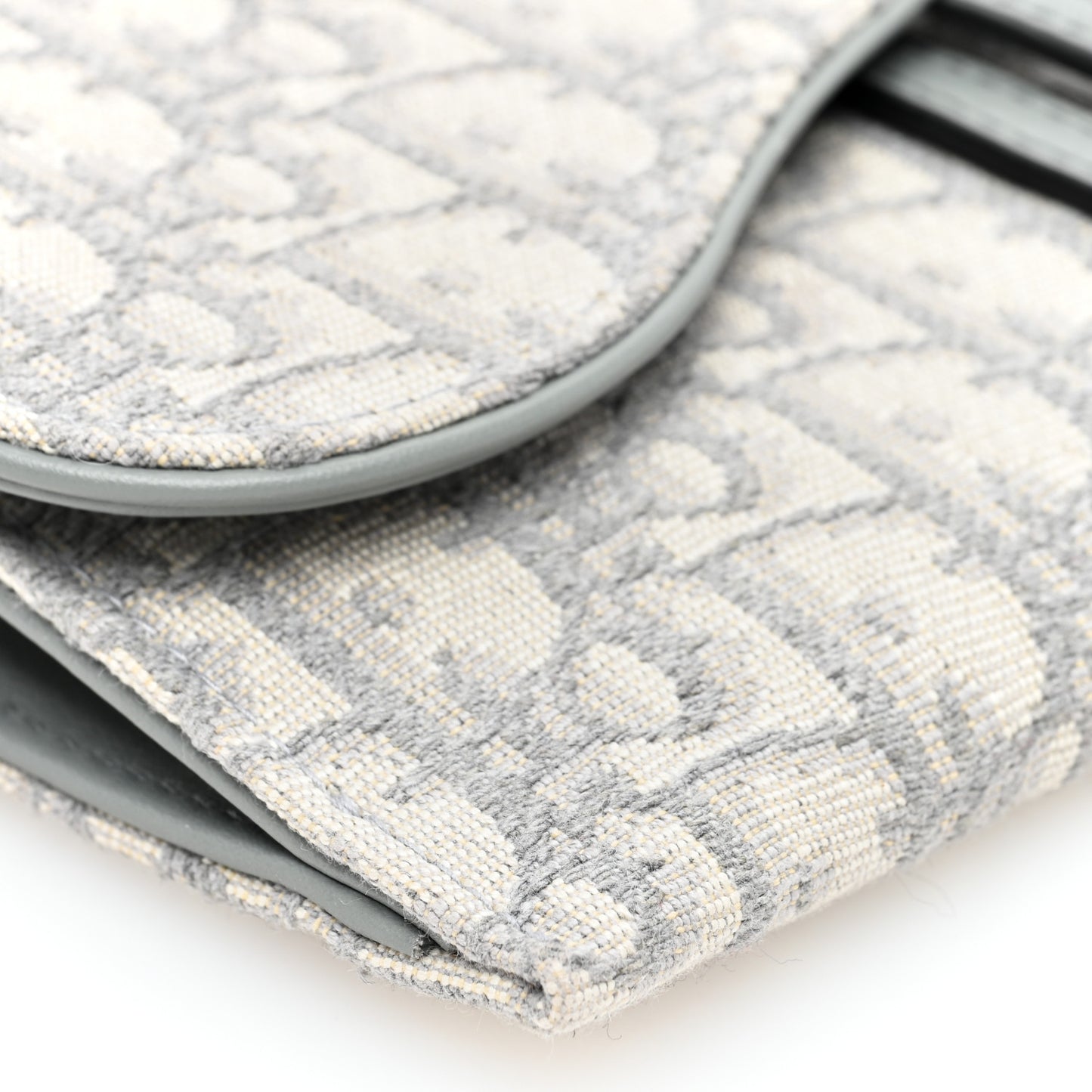 Oblique Saddle Chain Long Wallet Grey