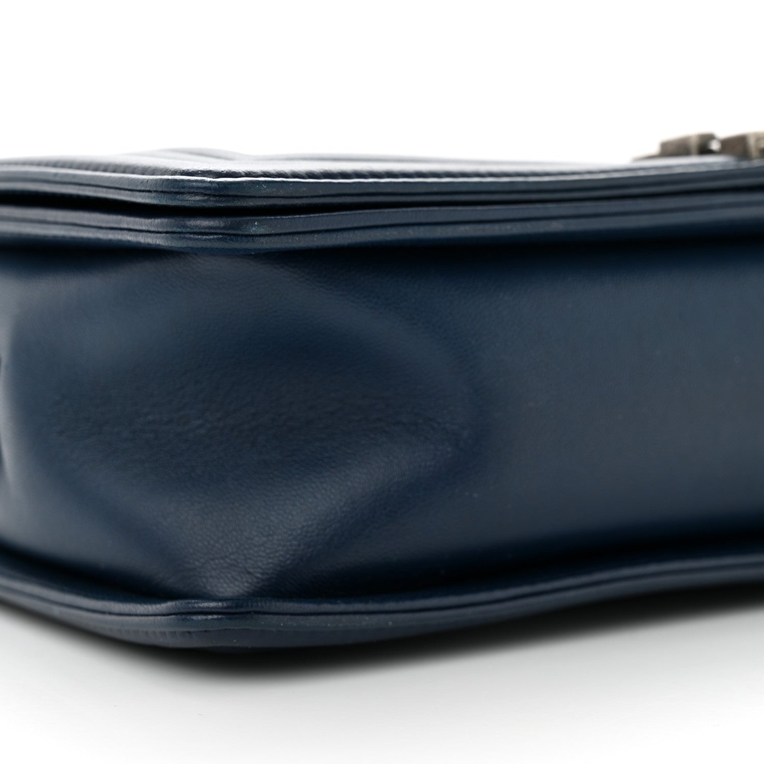 Chanel Wrinkled Lambskin Chevron Quilted New Medium Boy Flap Navy Blue 9 of 12