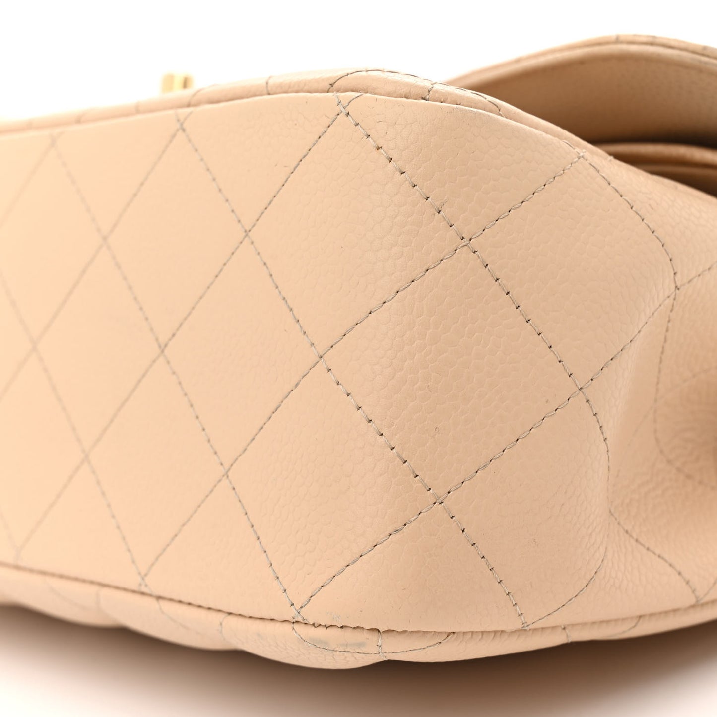 Caviar Quilted Jumbo Double Flap Beige Clair