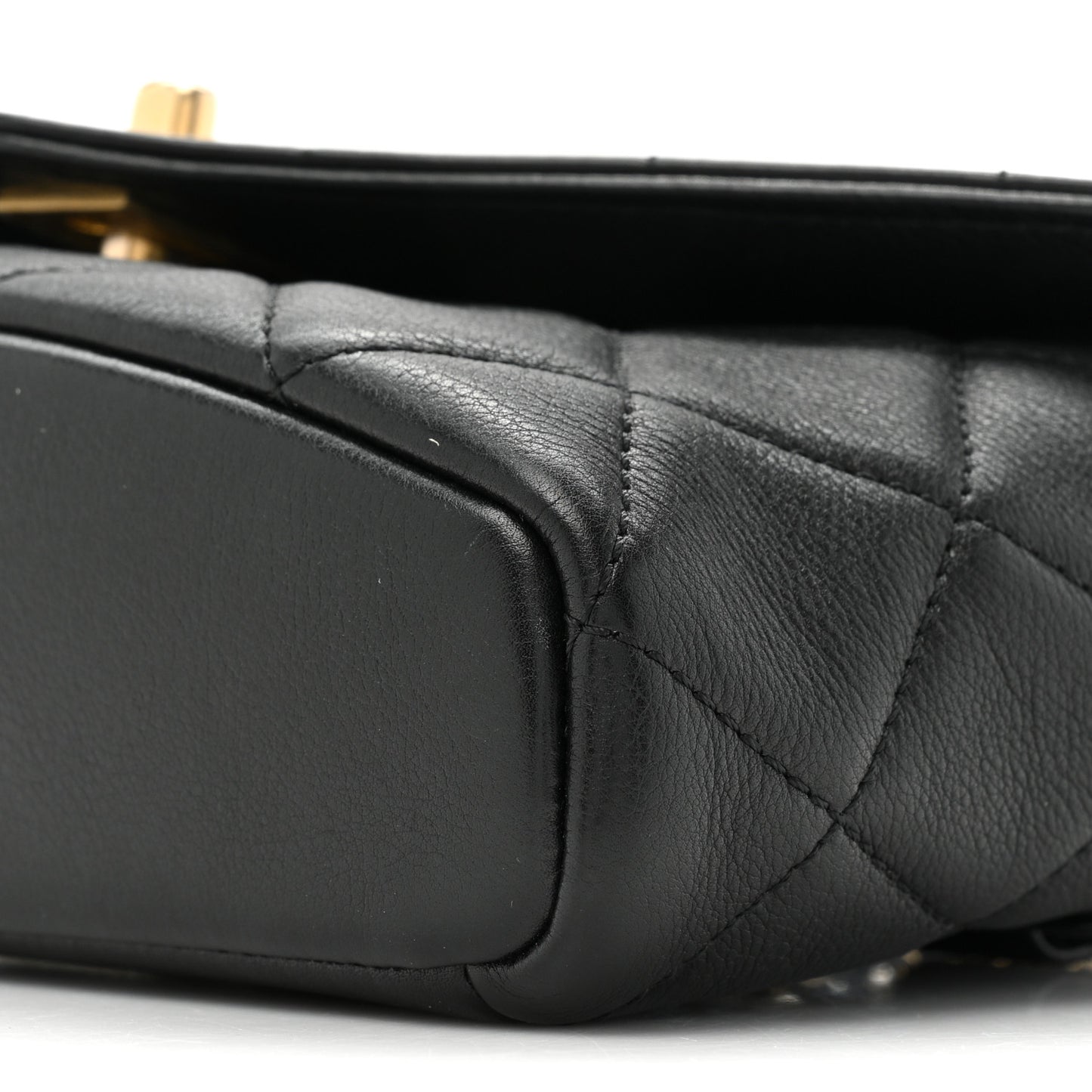 Calfskin Quilted Carry With Chic Flap Waist Bag With Chain Black