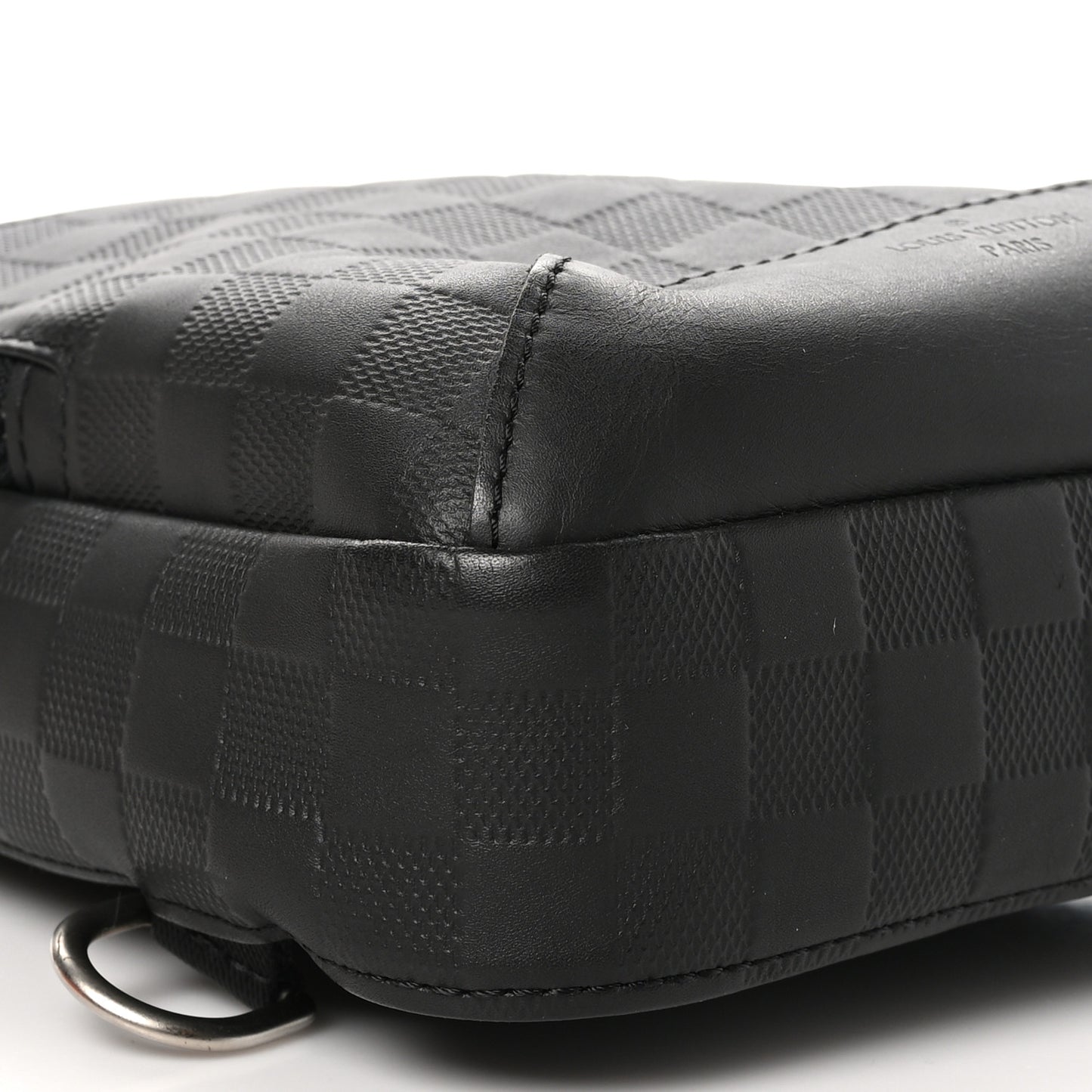 Damier Infini Avenue Sling Bag Onyx