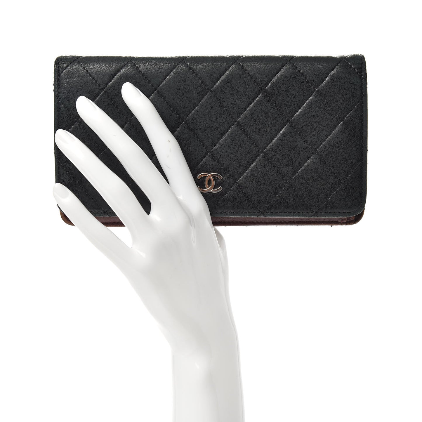 Lambskin Quilted Yen Wallet Black