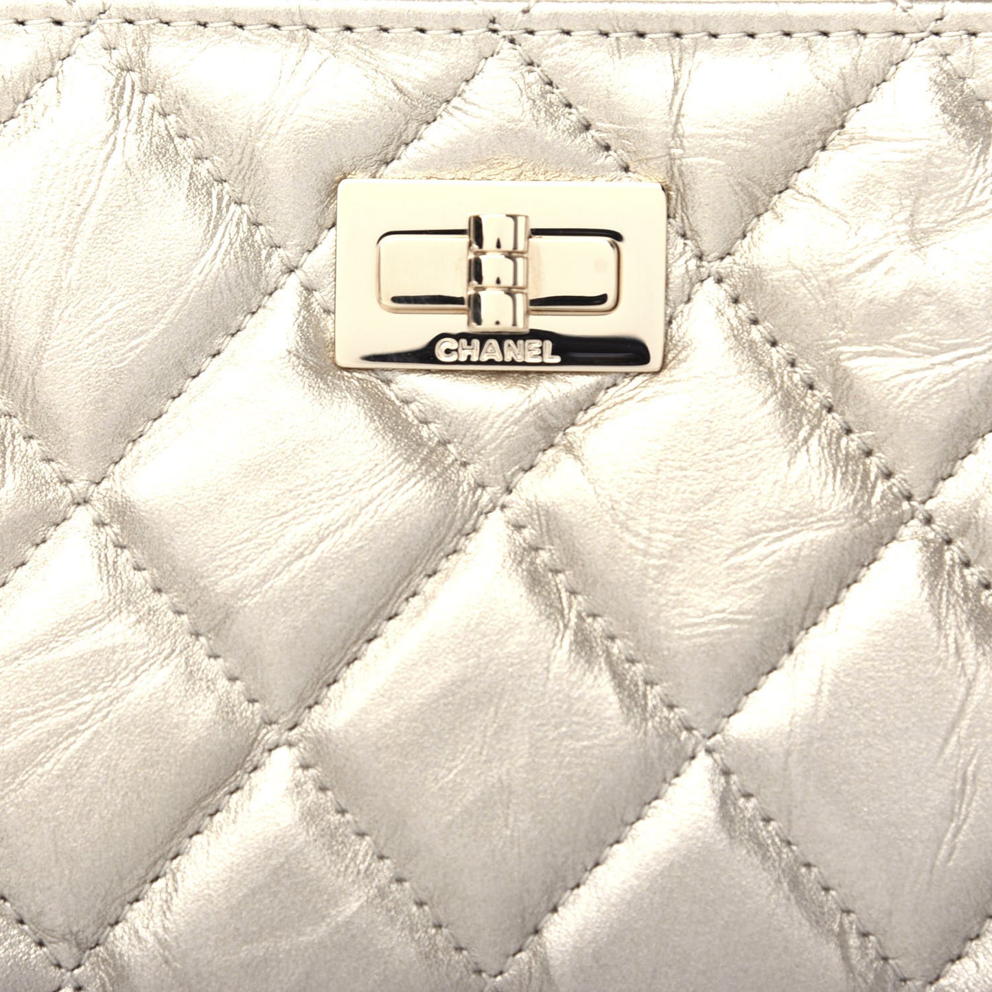 Metallic Aged Calfskin Quilted Medium 2.55 Reissue Cosmetic Case Gold