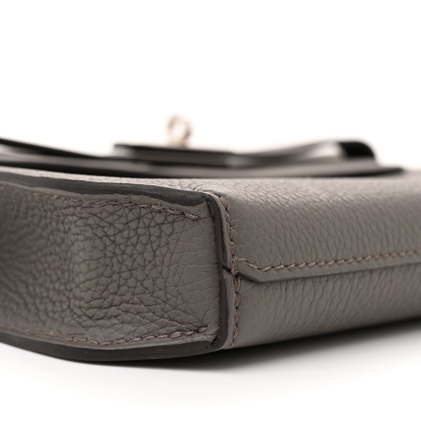Togo Kelly Depeches 25 Pouch Etain