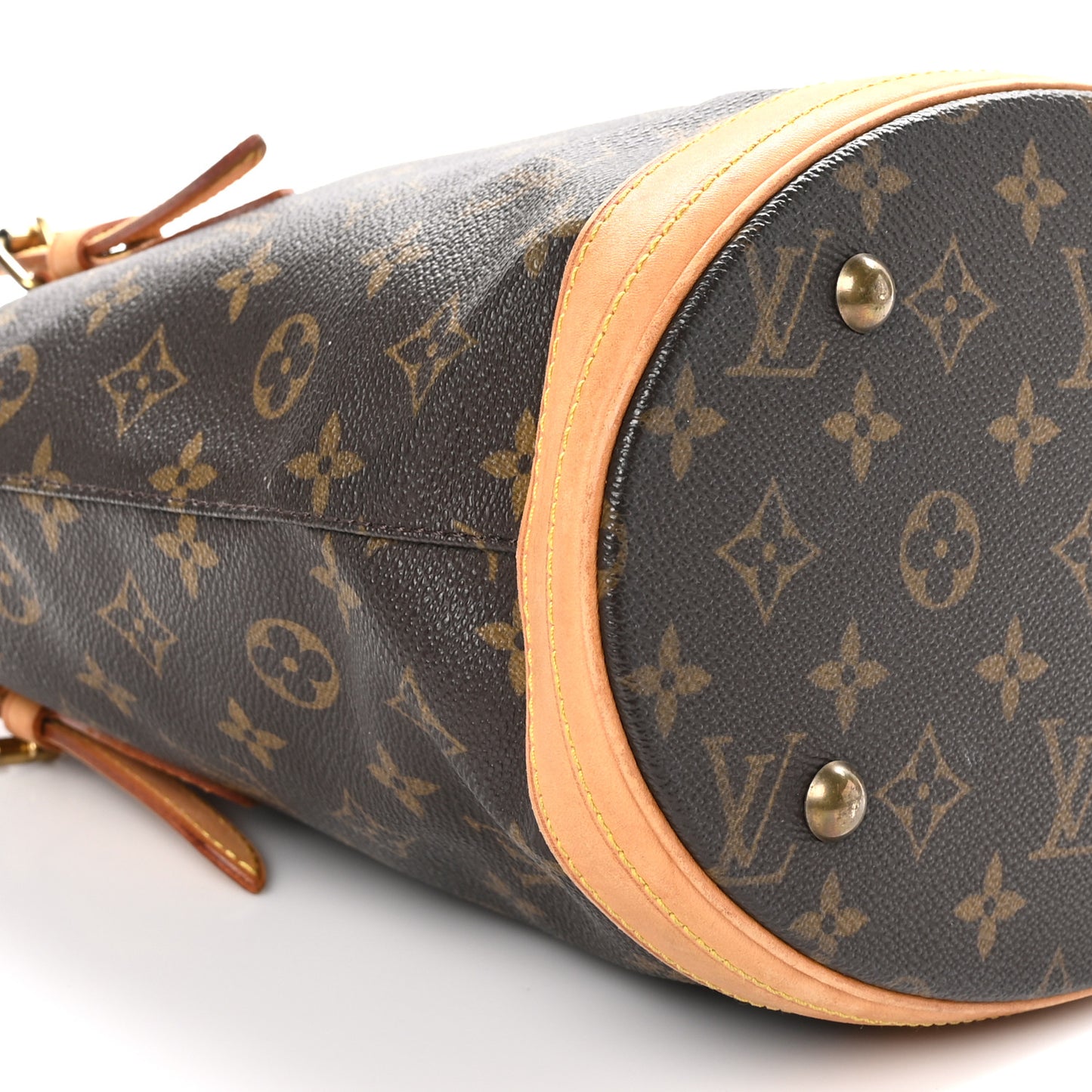 Monogram Petit Bucket 23
