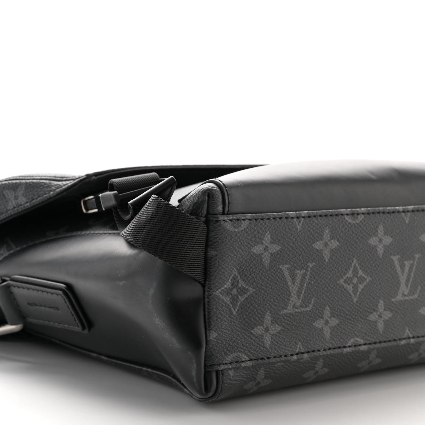 Monogram Eclipse Voyager Messenger PM