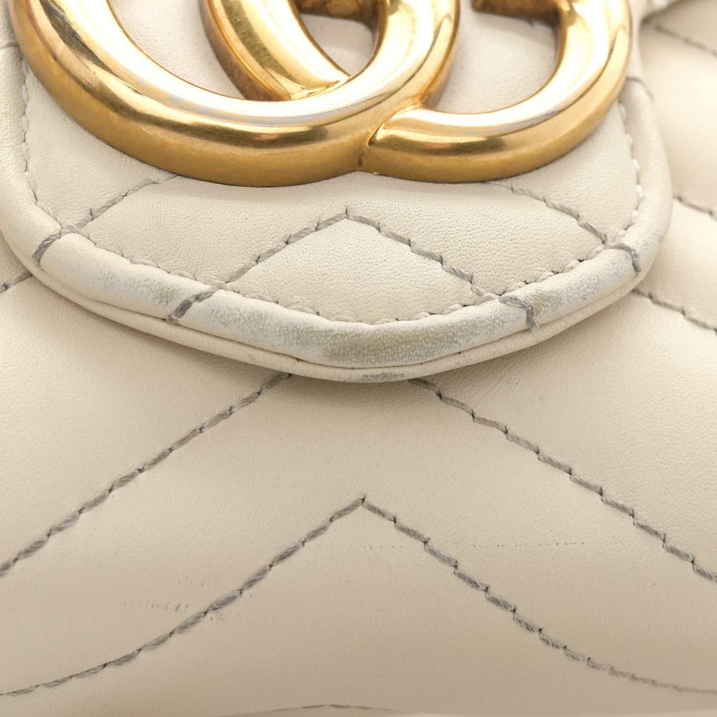 Calfskin Matelasse GG Marmont Chain Wallet Mystic White