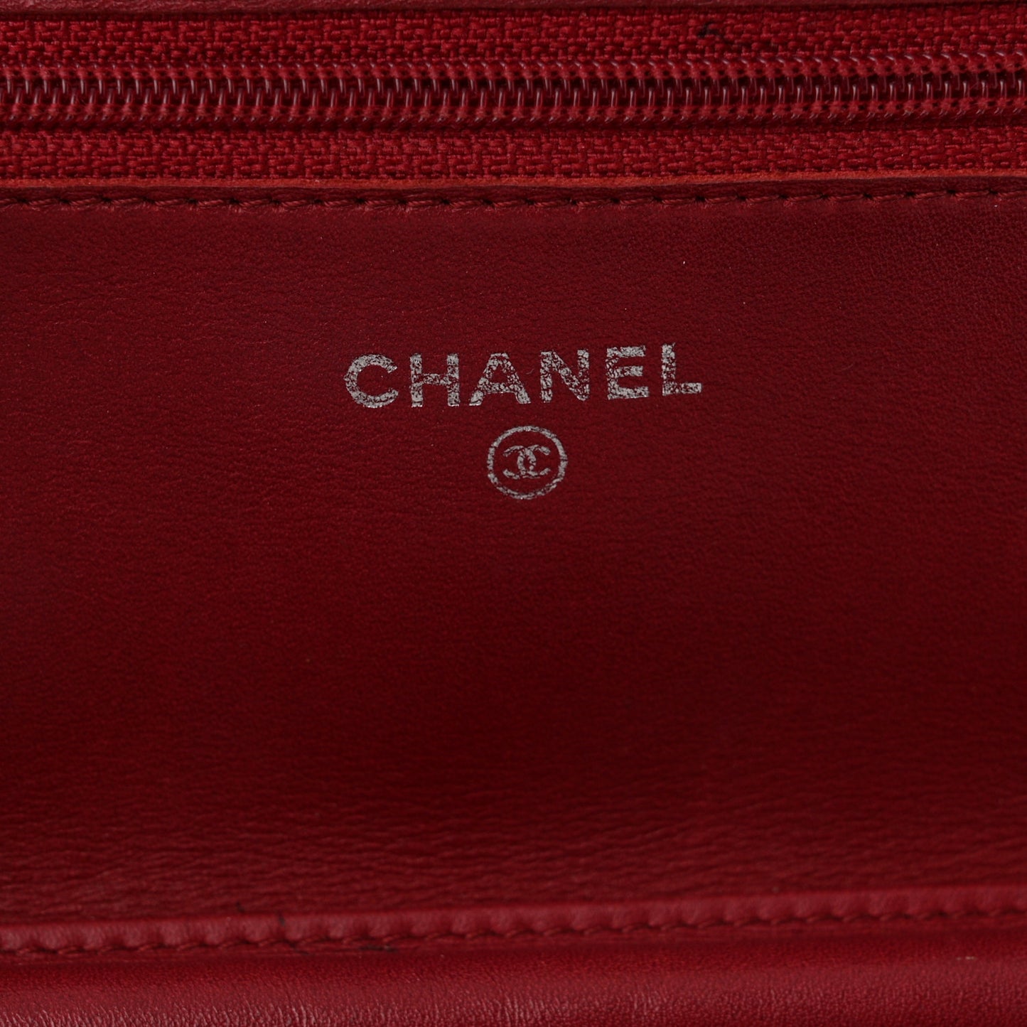 Calfskin Double Stitch Hamptons Wallet On Chain WOC Red
