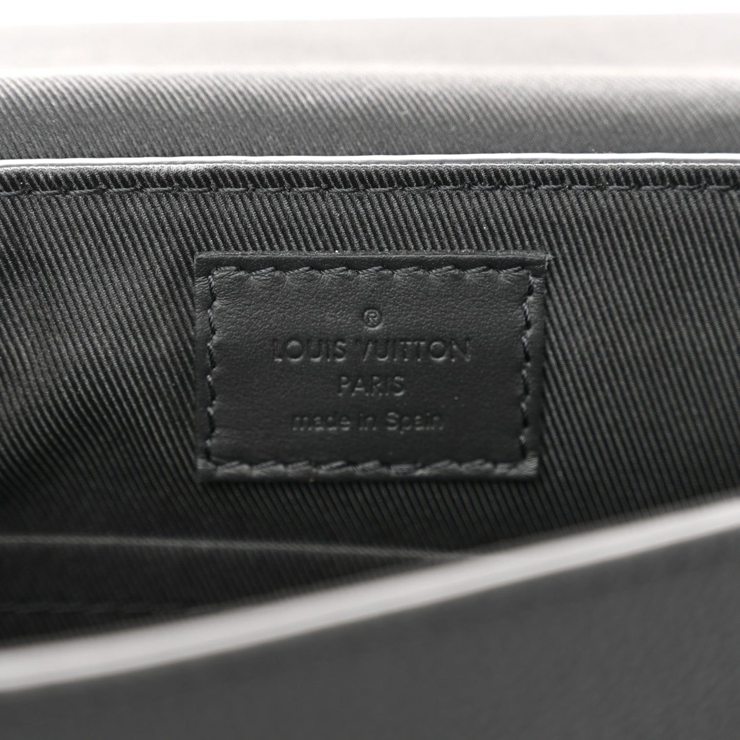 Calfskin Aerogram Takeoff Messenger PM Black