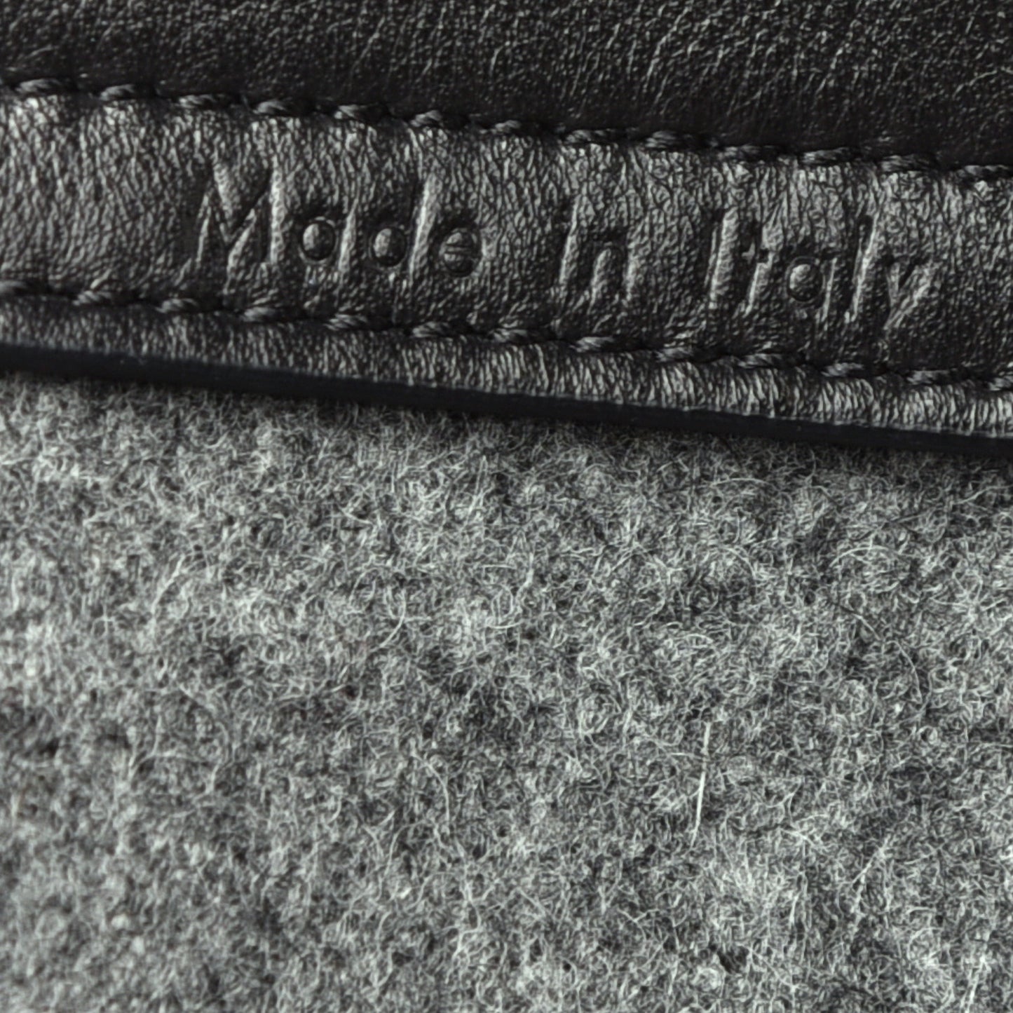Felt Medium Phantom Luggage Pearl Grey