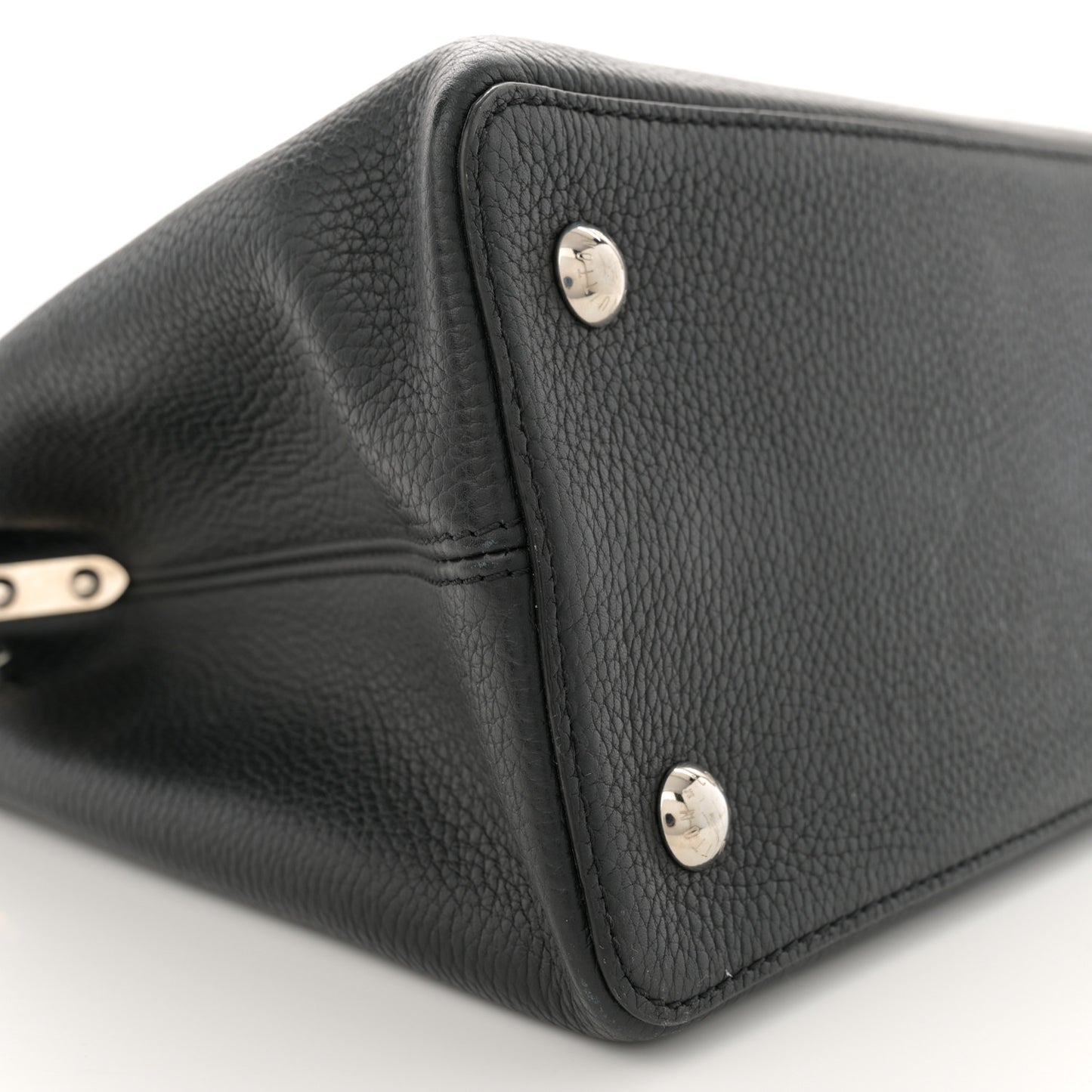 Taurillon Braided Capucines MM Black