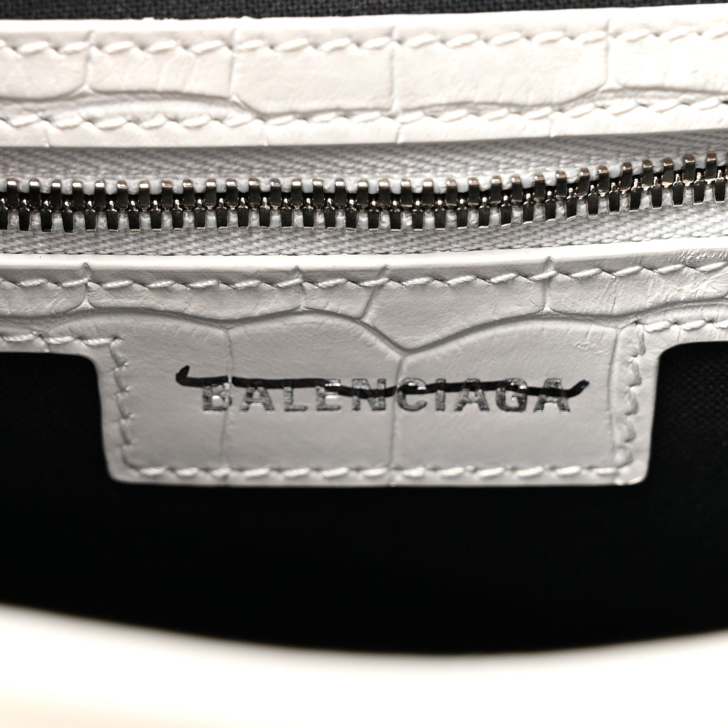 Extra Supple Calfskin Crocodile Embossed Large Le Cagole Shoulder Bag White