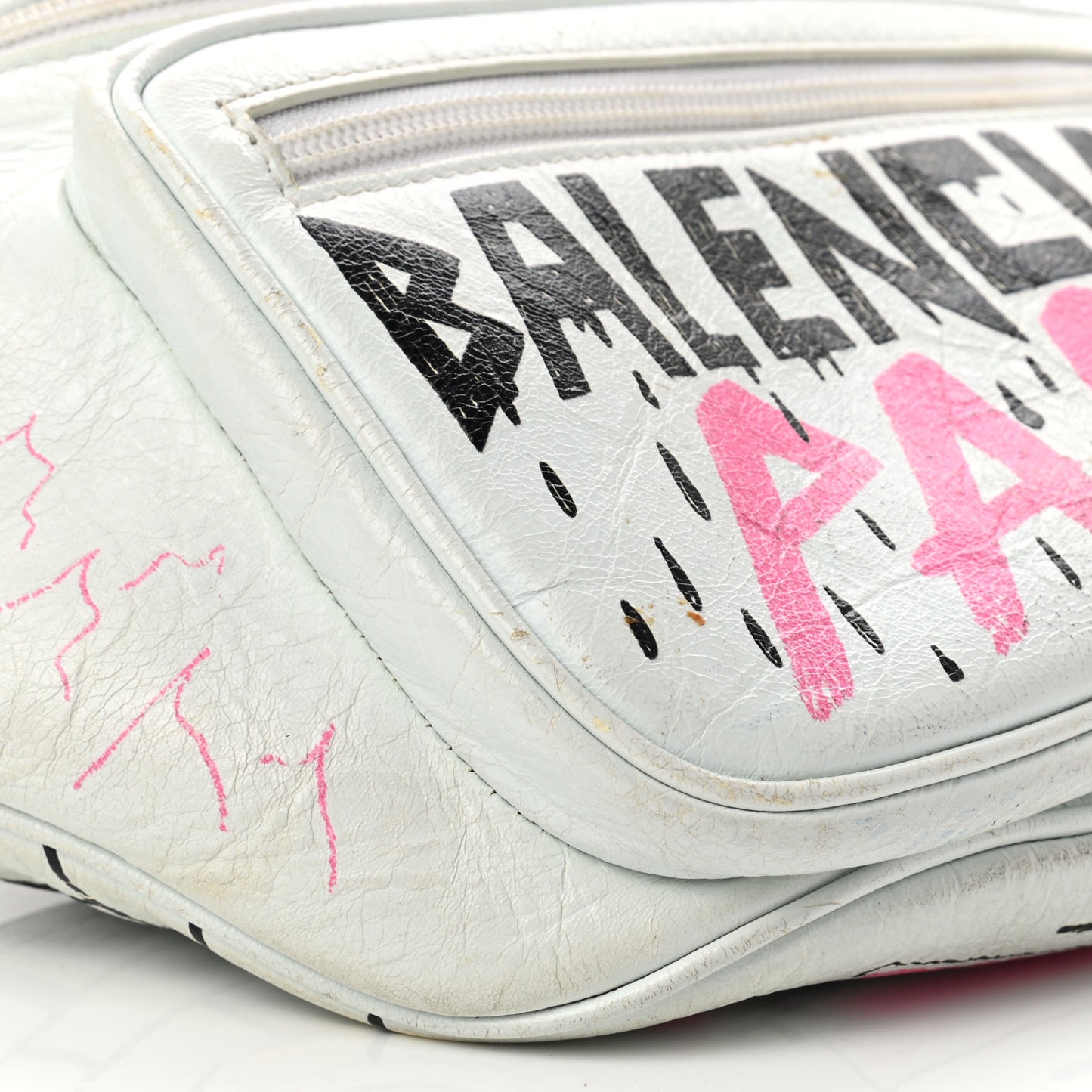 Agneau Arena Graffiti All Over Explorer Belt Bag White Multicolor