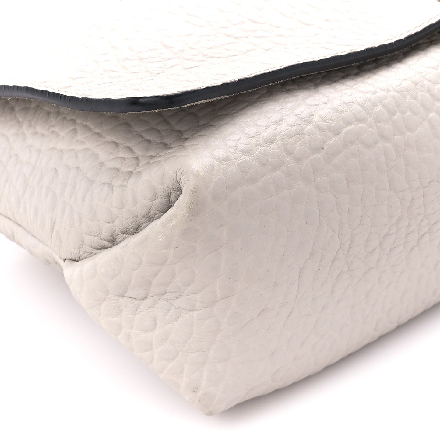 Signature Grain Medium Mildenhall Crossbody Bag Pale Grey