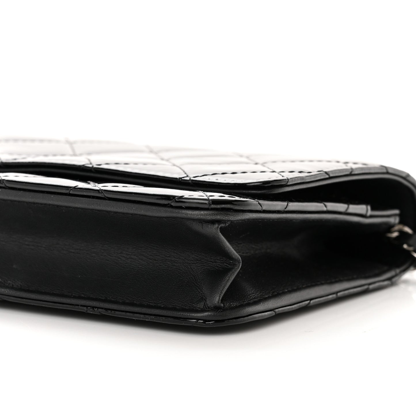 Patent Quilted Wallet On Chain WOC Black