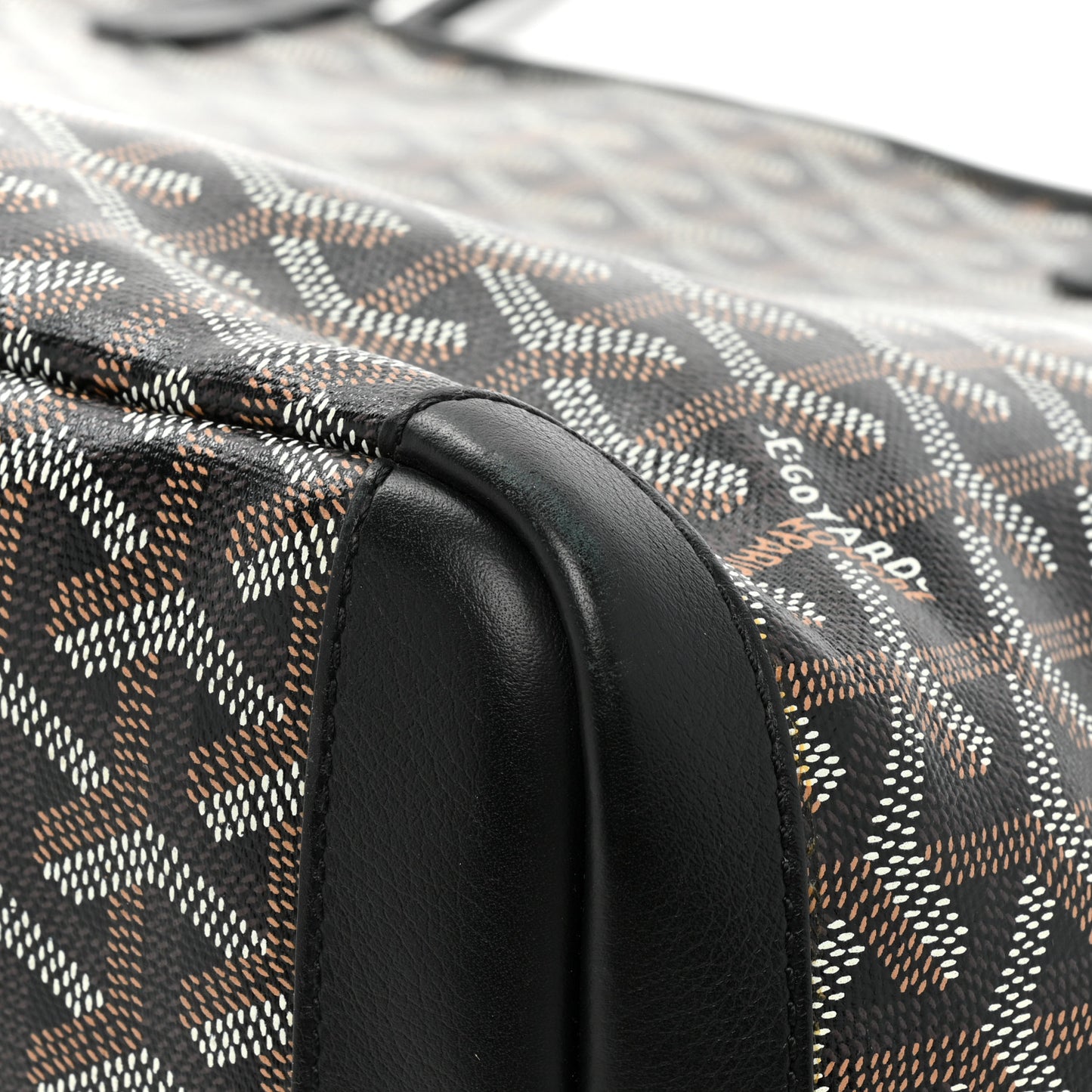 Goyardine Artois MM Black