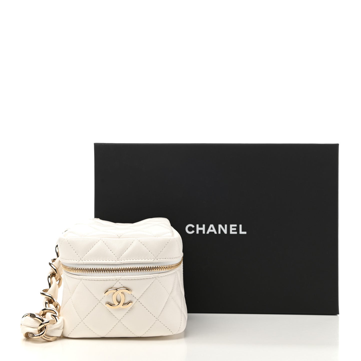 Lambskin Quilted Clutch With Handle White