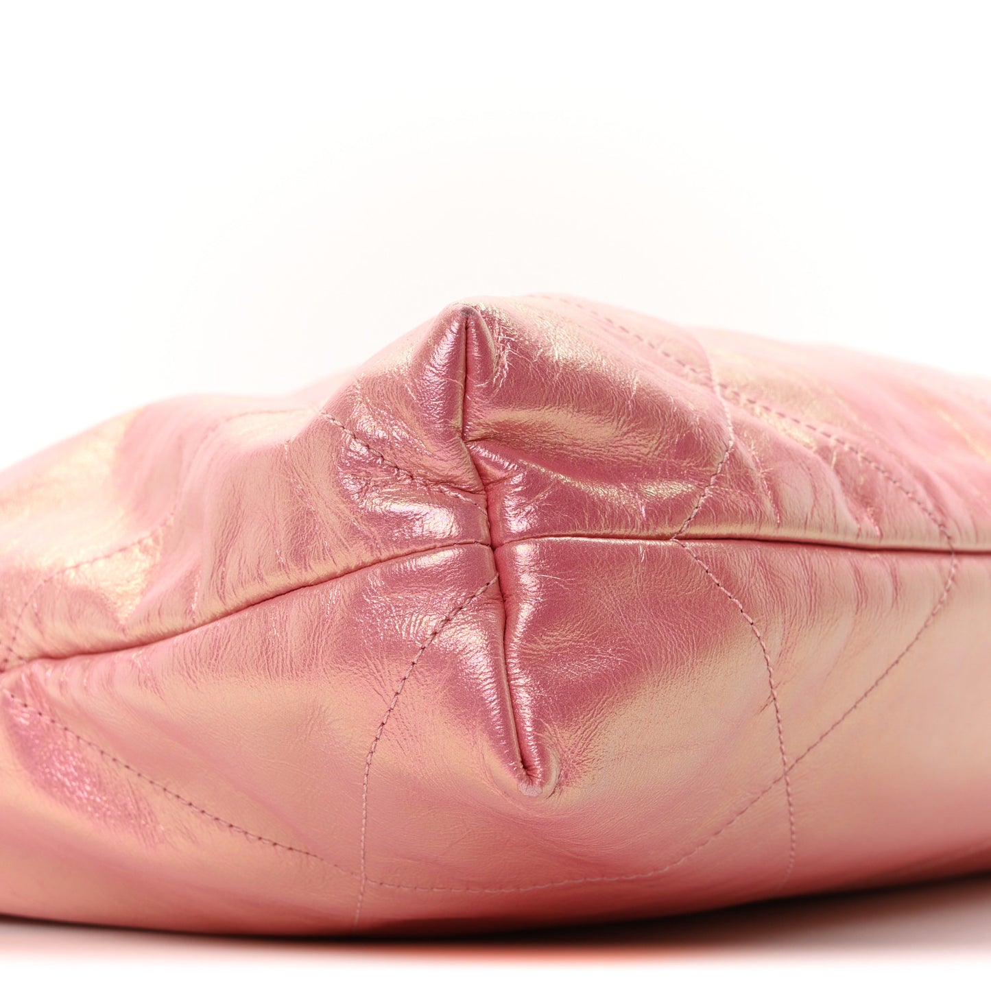 Metallic Shaded Calfskin Quilted Chanel 22 Pink