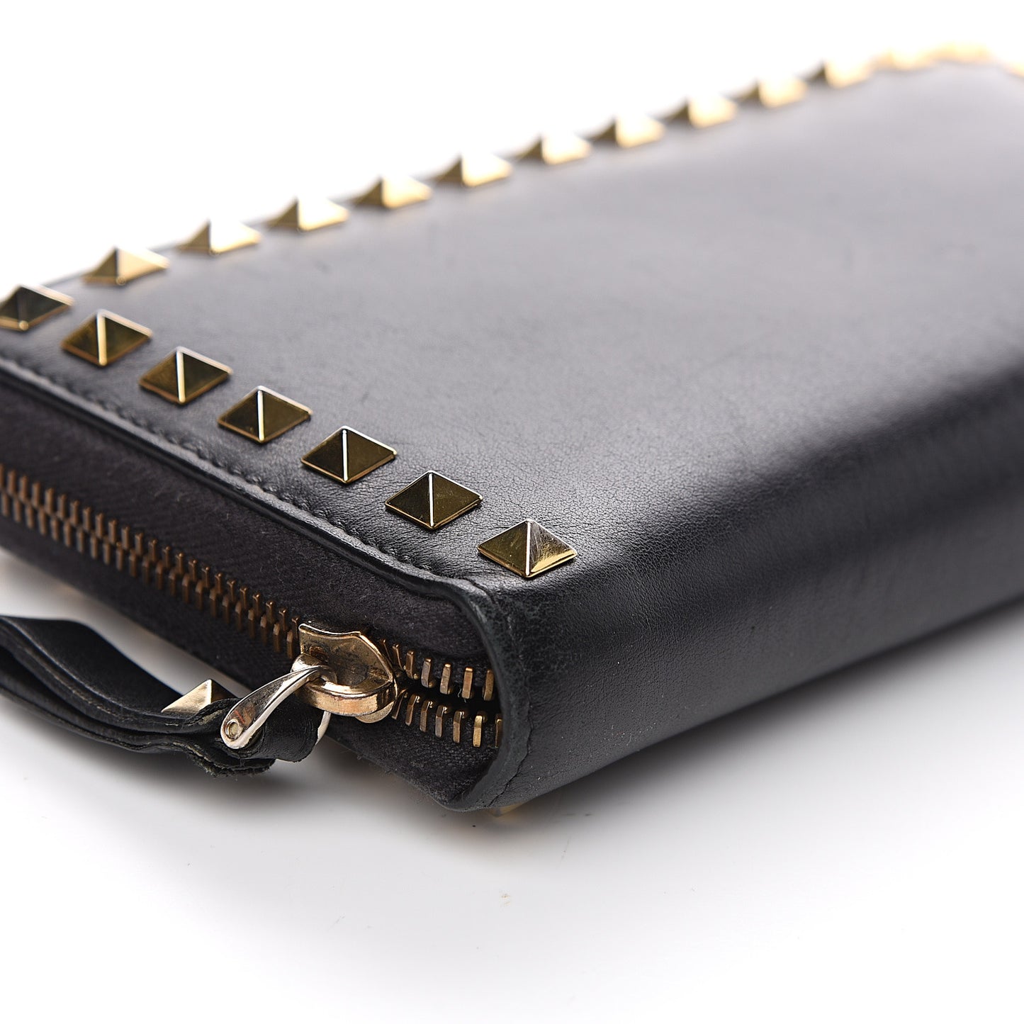Calfskin Rockstud Zip Around Wallet Black