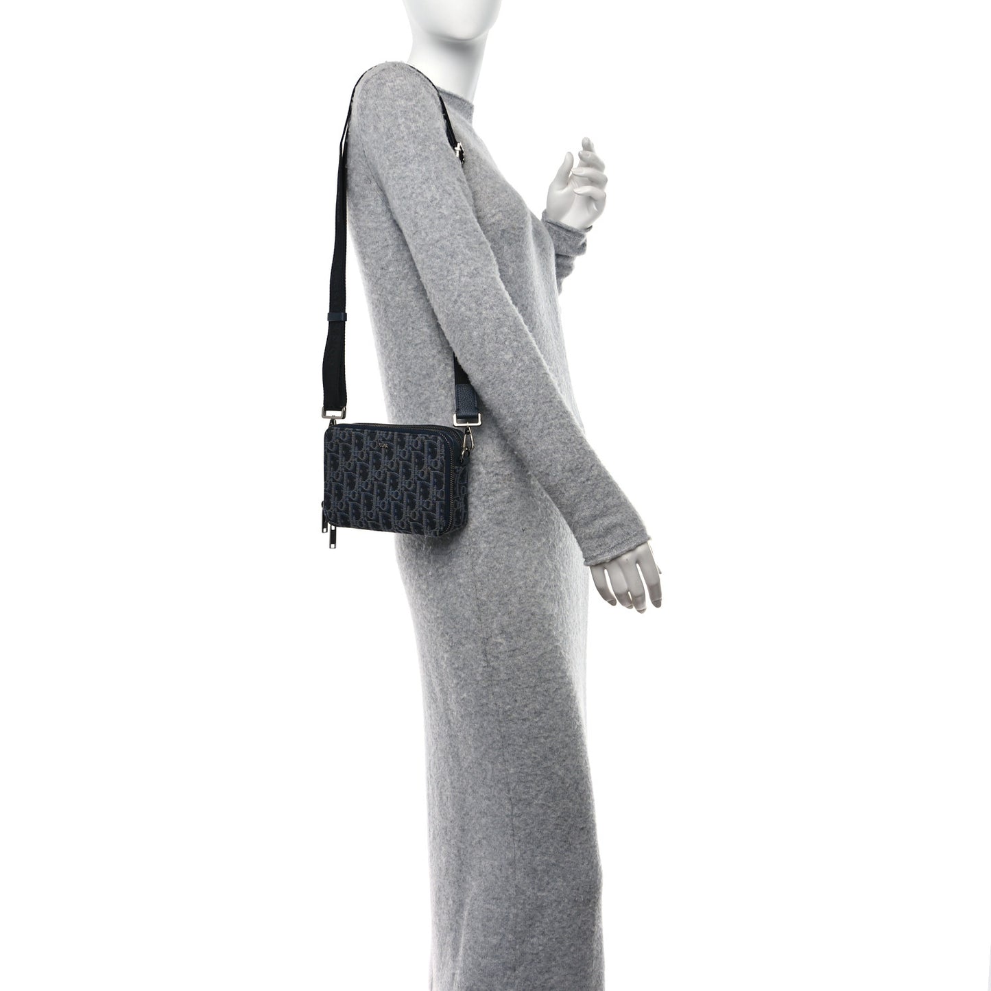 Oblique Messenger Pouch Black