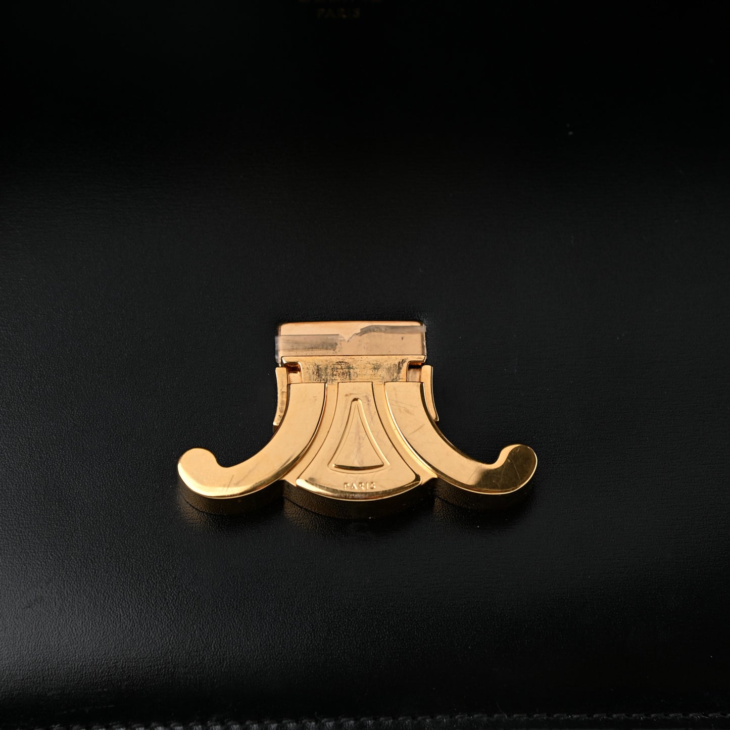 Shiny Calfskin Medium Triomphe Black