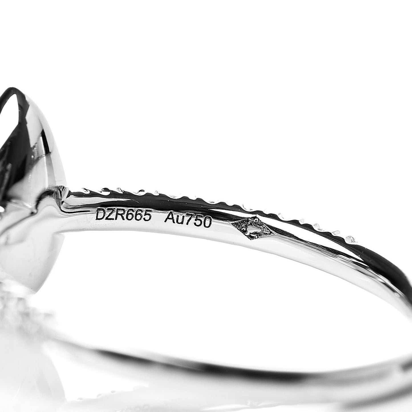 18K White Gold Diamond Etincelle De Drop Ring 46 3.75