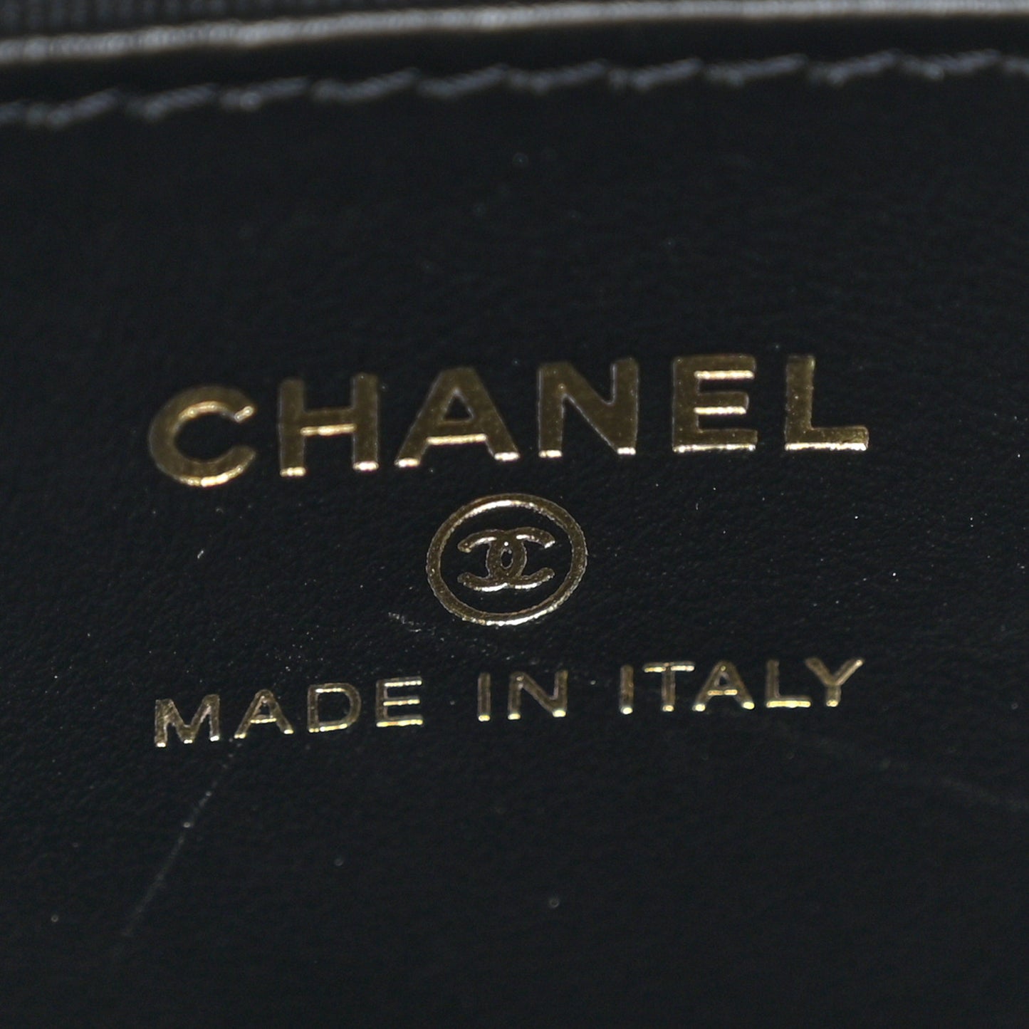 Shiny Caviar Quilted Bow Pouch Hobo Black