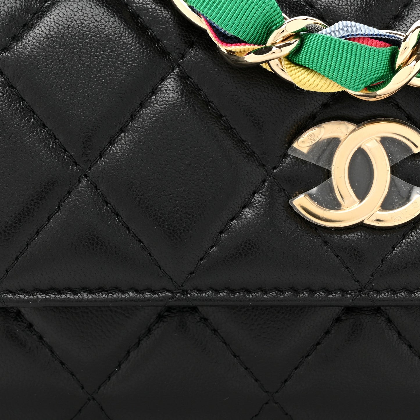 Shiny Lambskin Ribbon Quilted Clutch With Chain Black