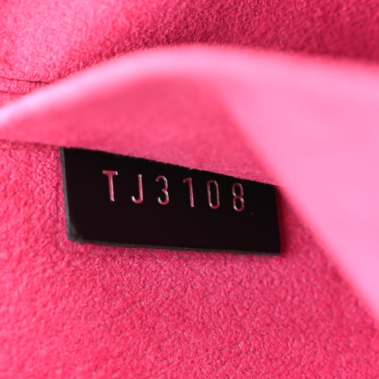 Epi Pochette Felicie Black Hot Pink