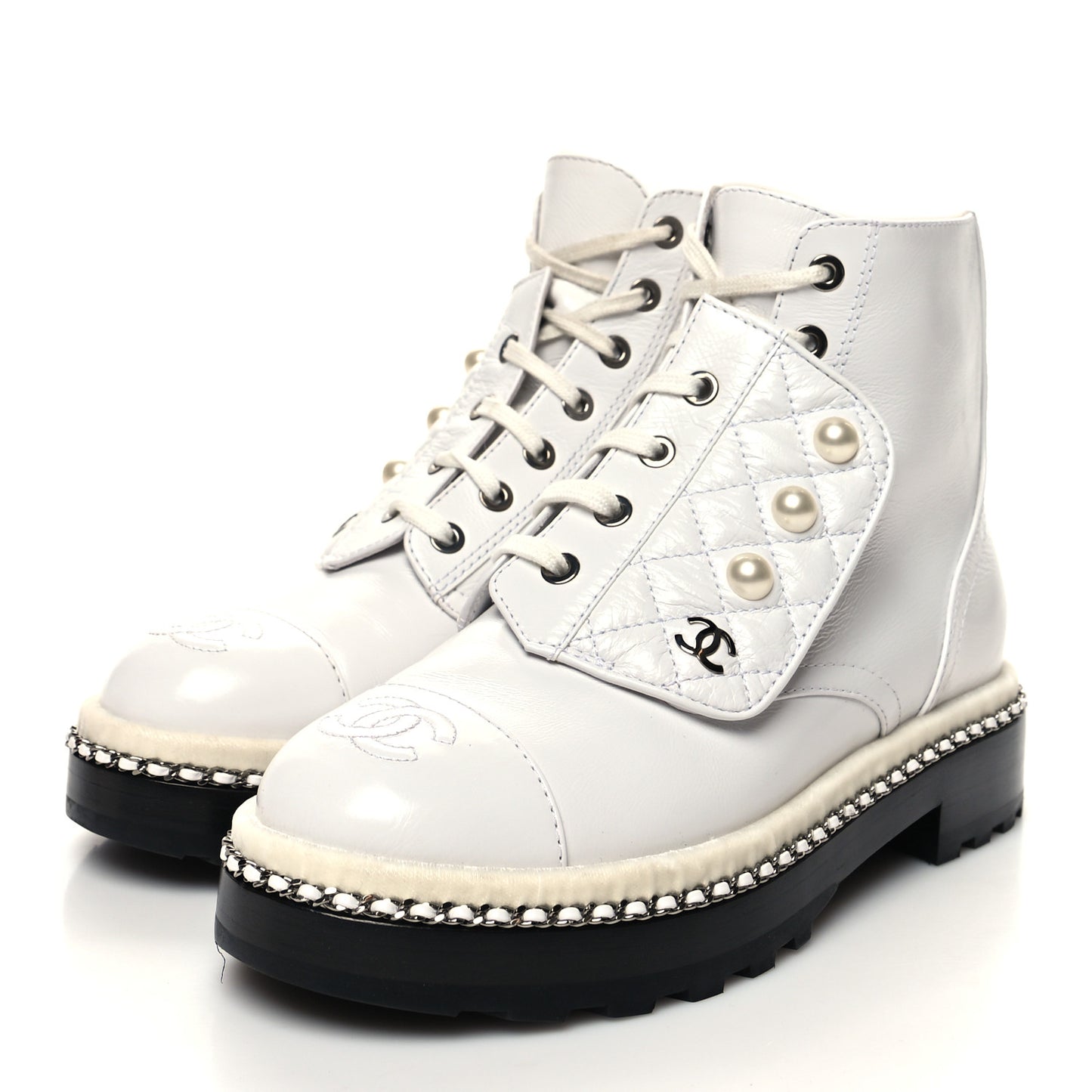 Crackled Calfskin Pearl Chain CC Combat Short Boots 35.5 White