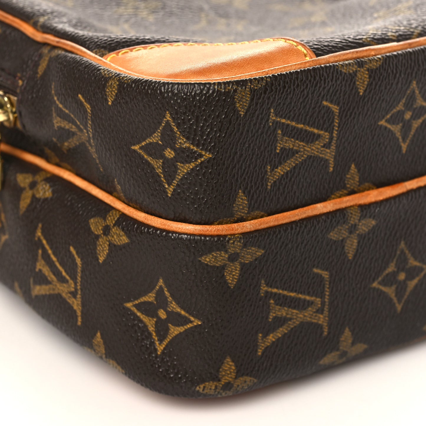 Monogram Amazone