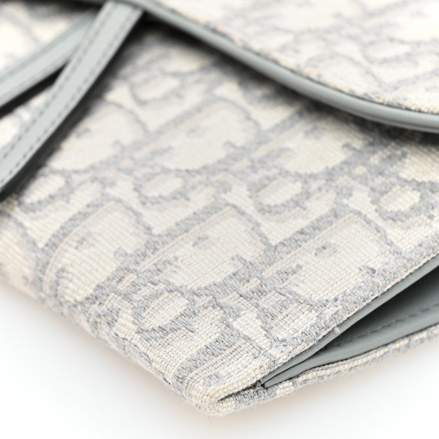 Oblique Saddle Chain Long Wallet Grey