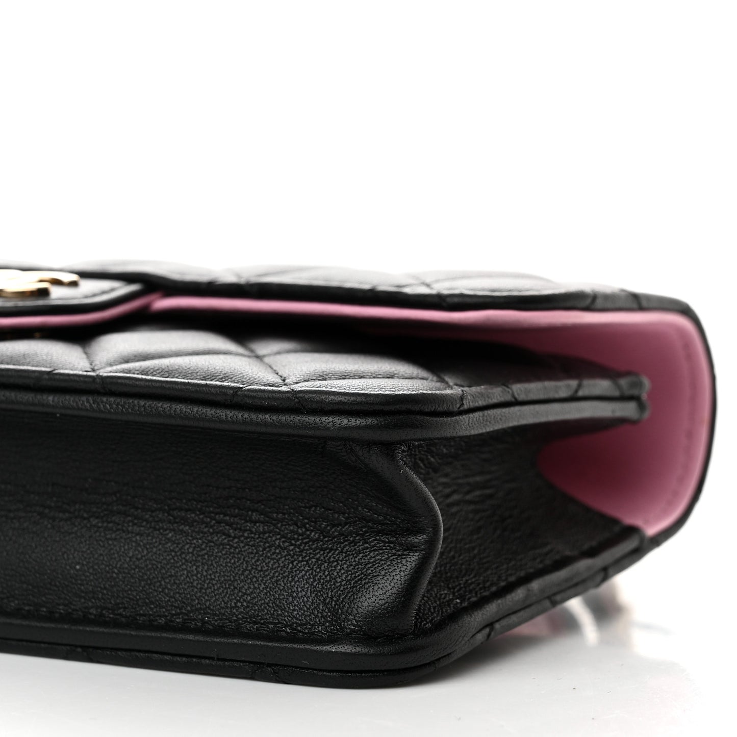 Lambskin Quilted Flap Phone Holder With Chain Black Lilac