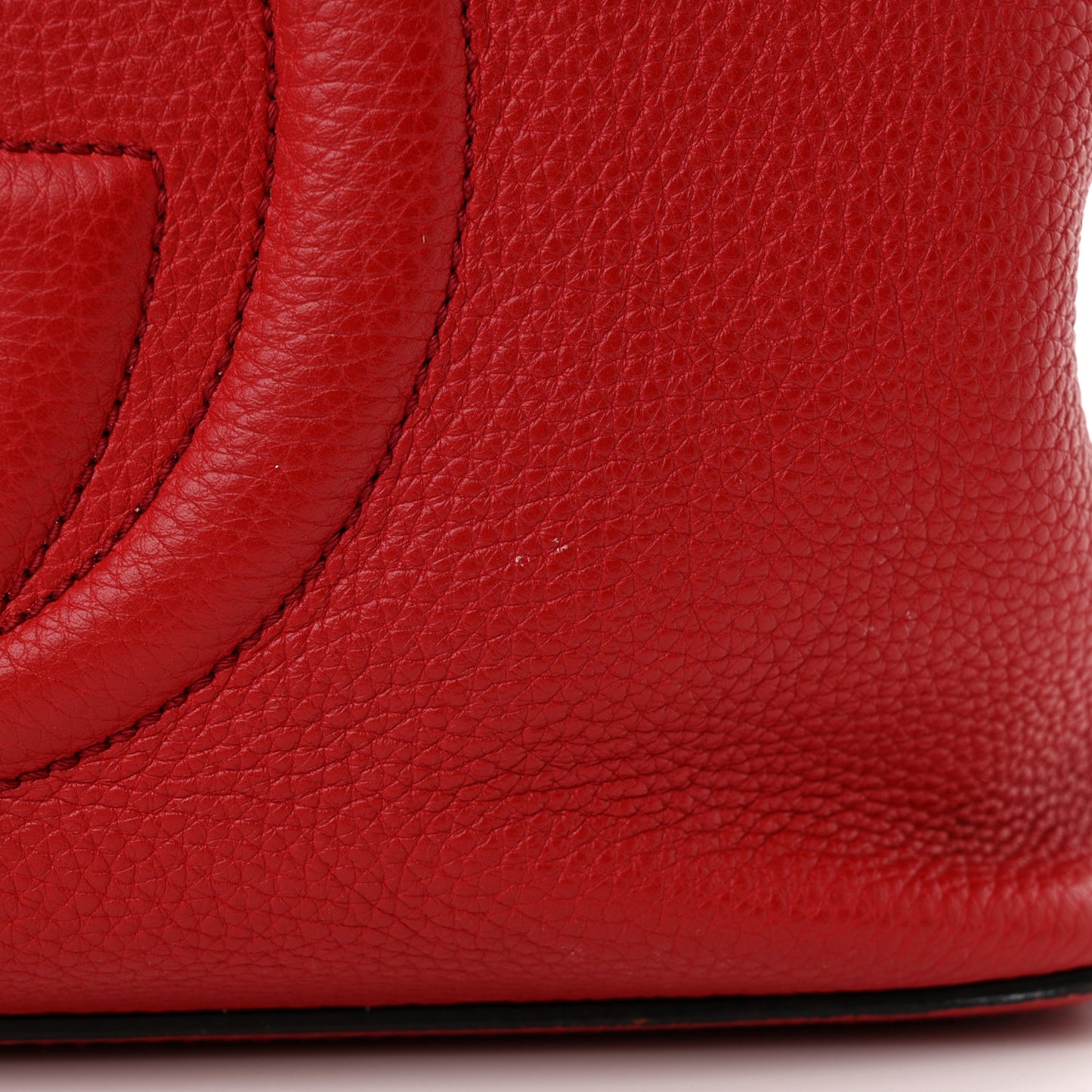 Pebbled Calfskin Large Soho Hobo Tabasco Red