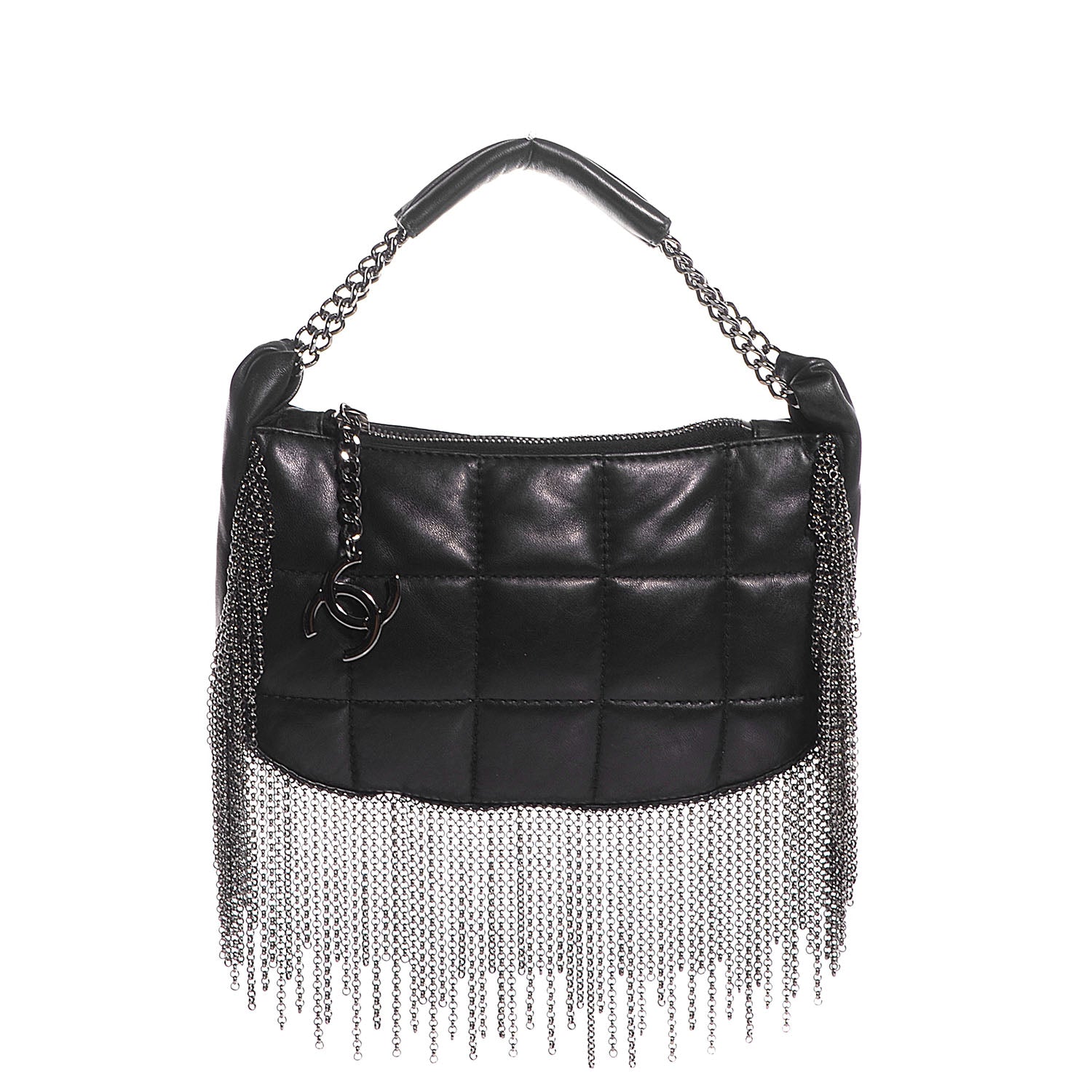 CHANEL ブラック キルティングデザイン ショルダーバッグ Chanel Lambskin Square Quilted Chain Fringe Pochette Black 83382