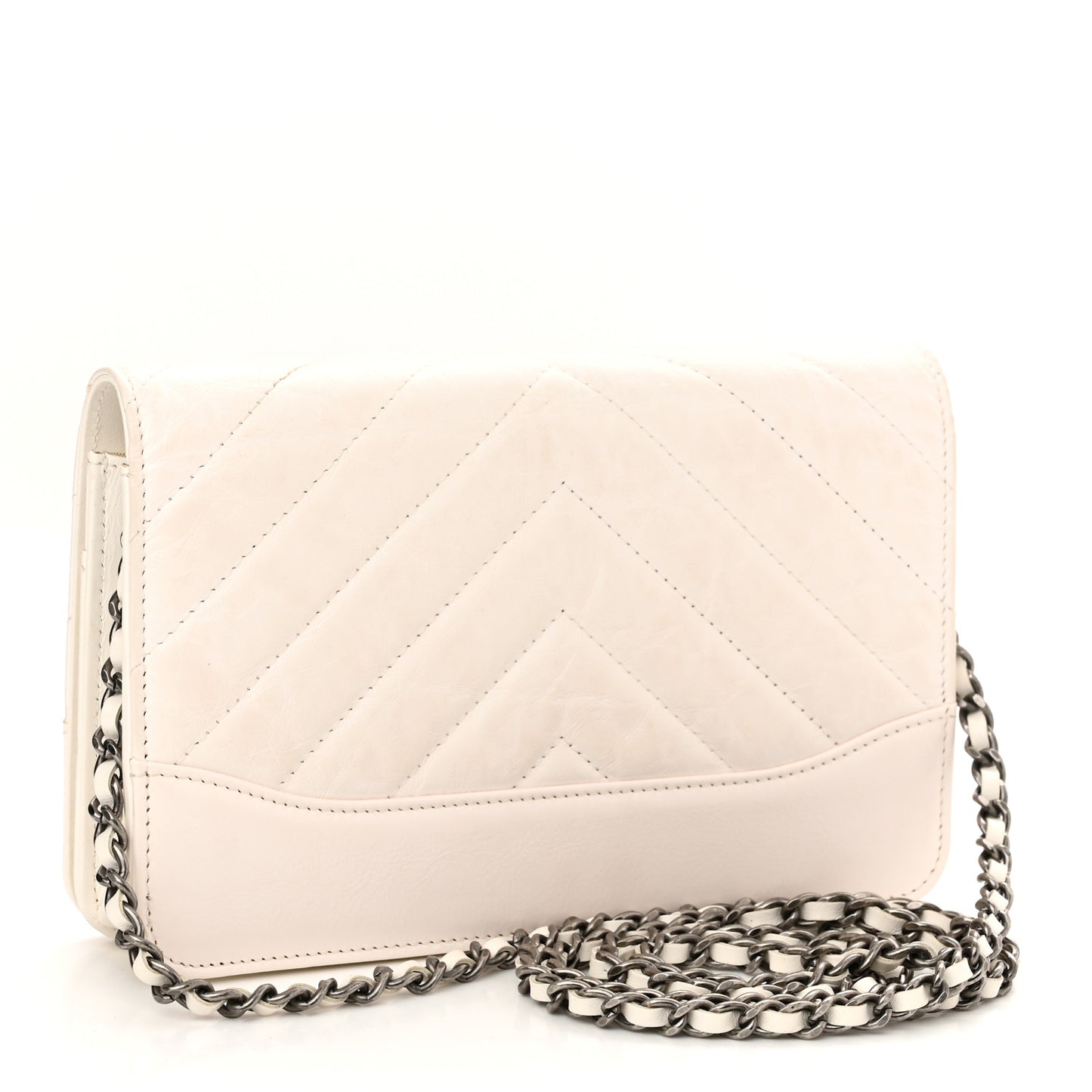 Aged Calfskin Chevron Quilted Gabrielle Wallet On Chain WOC White