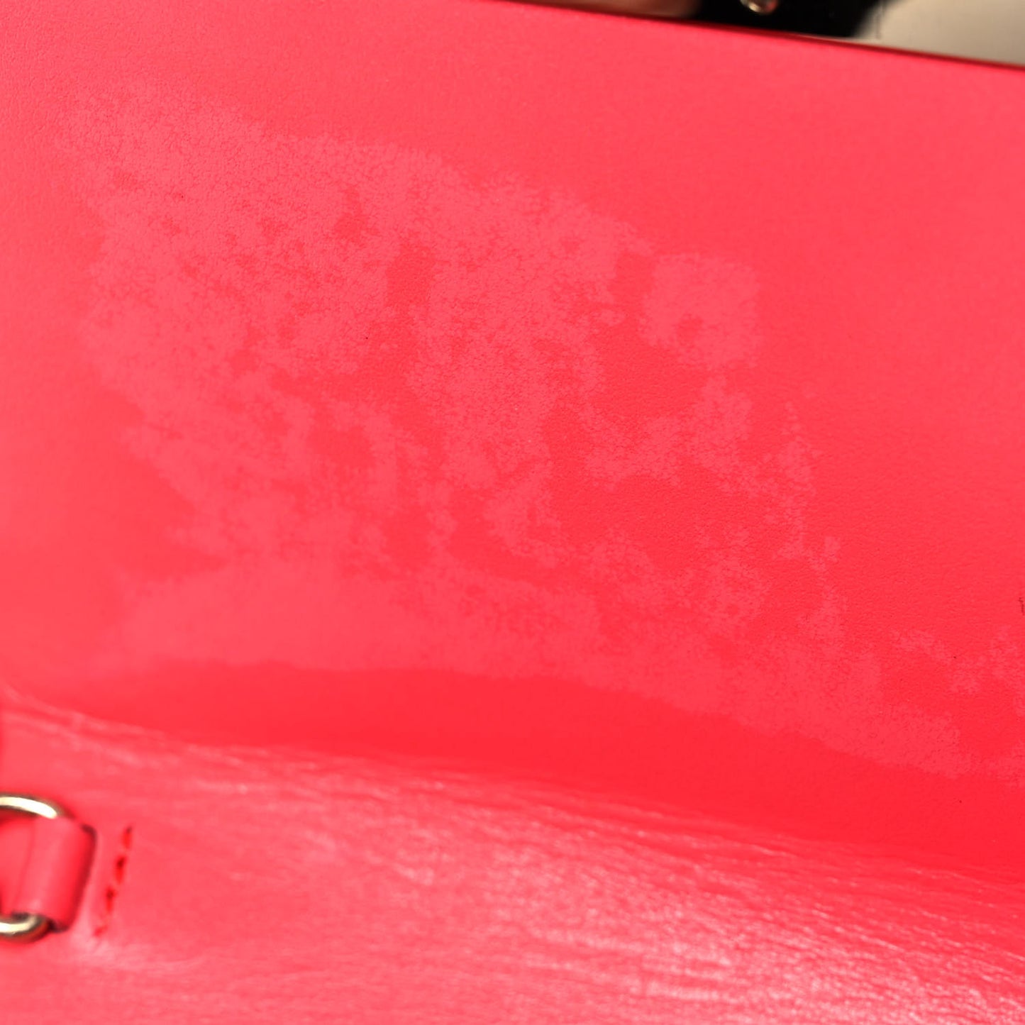 Patent Milla Wallet on Chain Pink
