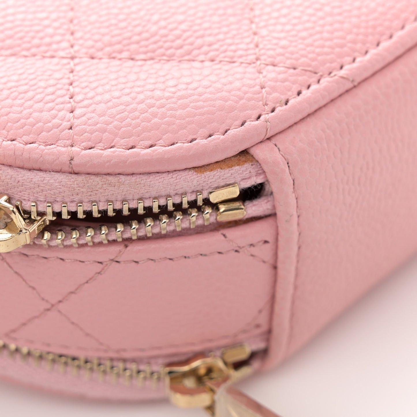 Caviar Quilted Round Handle With Care Vanity With Chain Pink