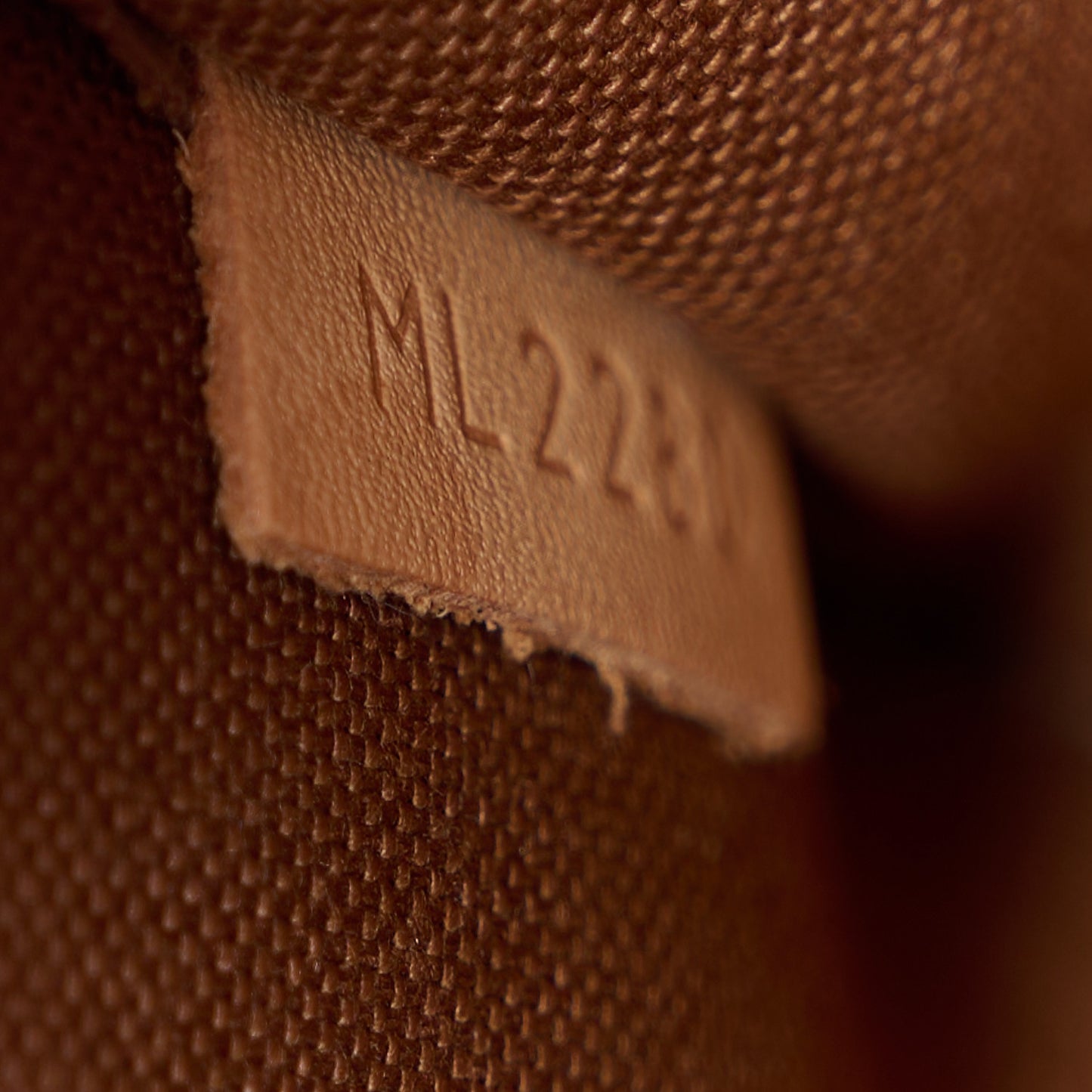 Monogram Alma BB