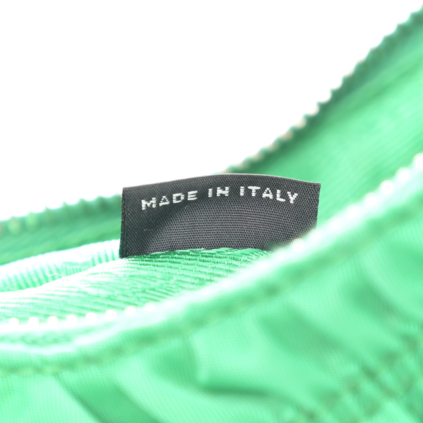 Tessuto Nylon Gaufre Shoulder Bag Menta