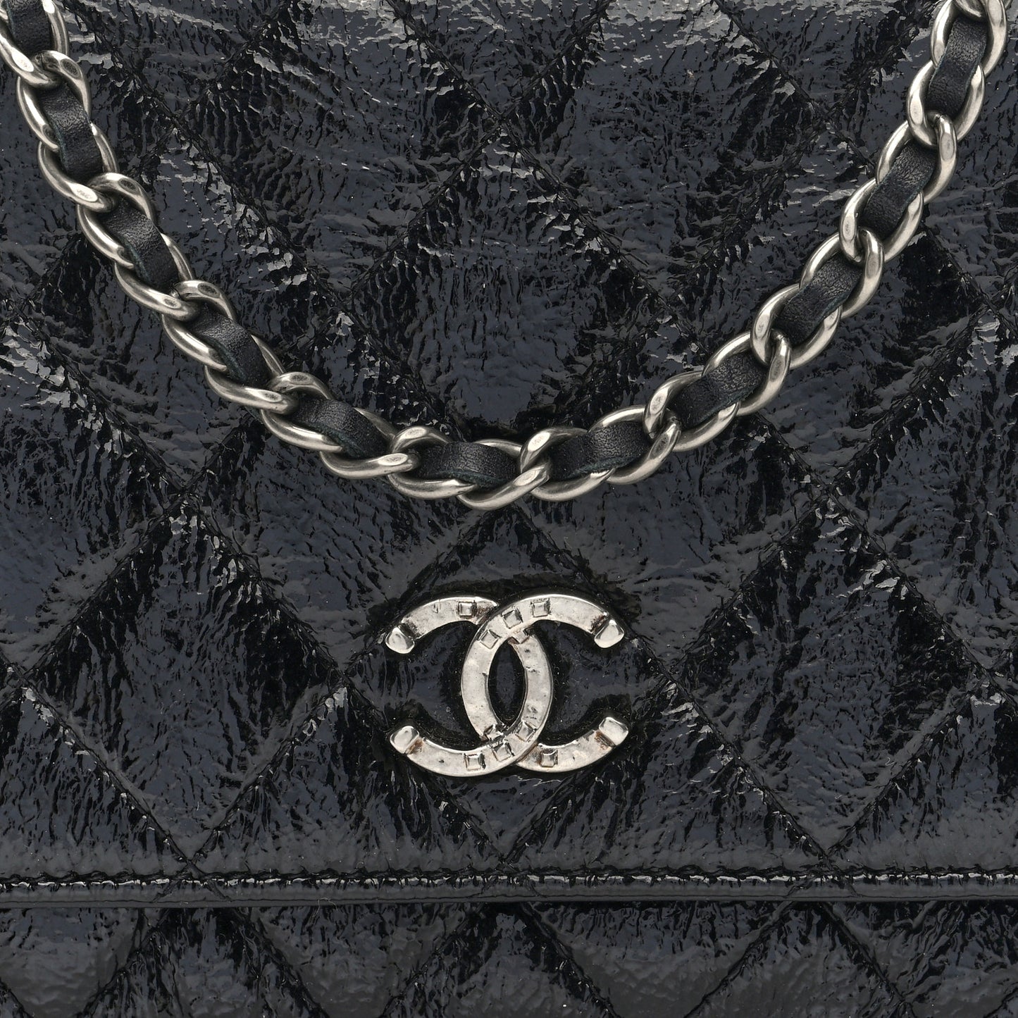 Patent Goatskin Quilted Paris Dallas Wallet On Chain WOC Black