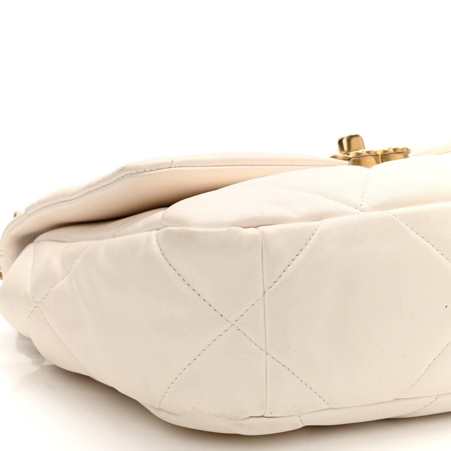Lambskin Quilted Medium Chanel 19 Flap White