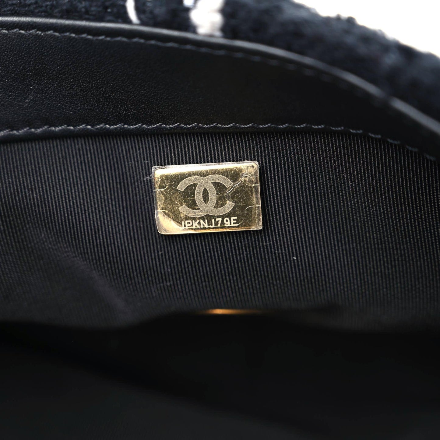 Tweed Quilted Medium Chanel 19 Flap Black White